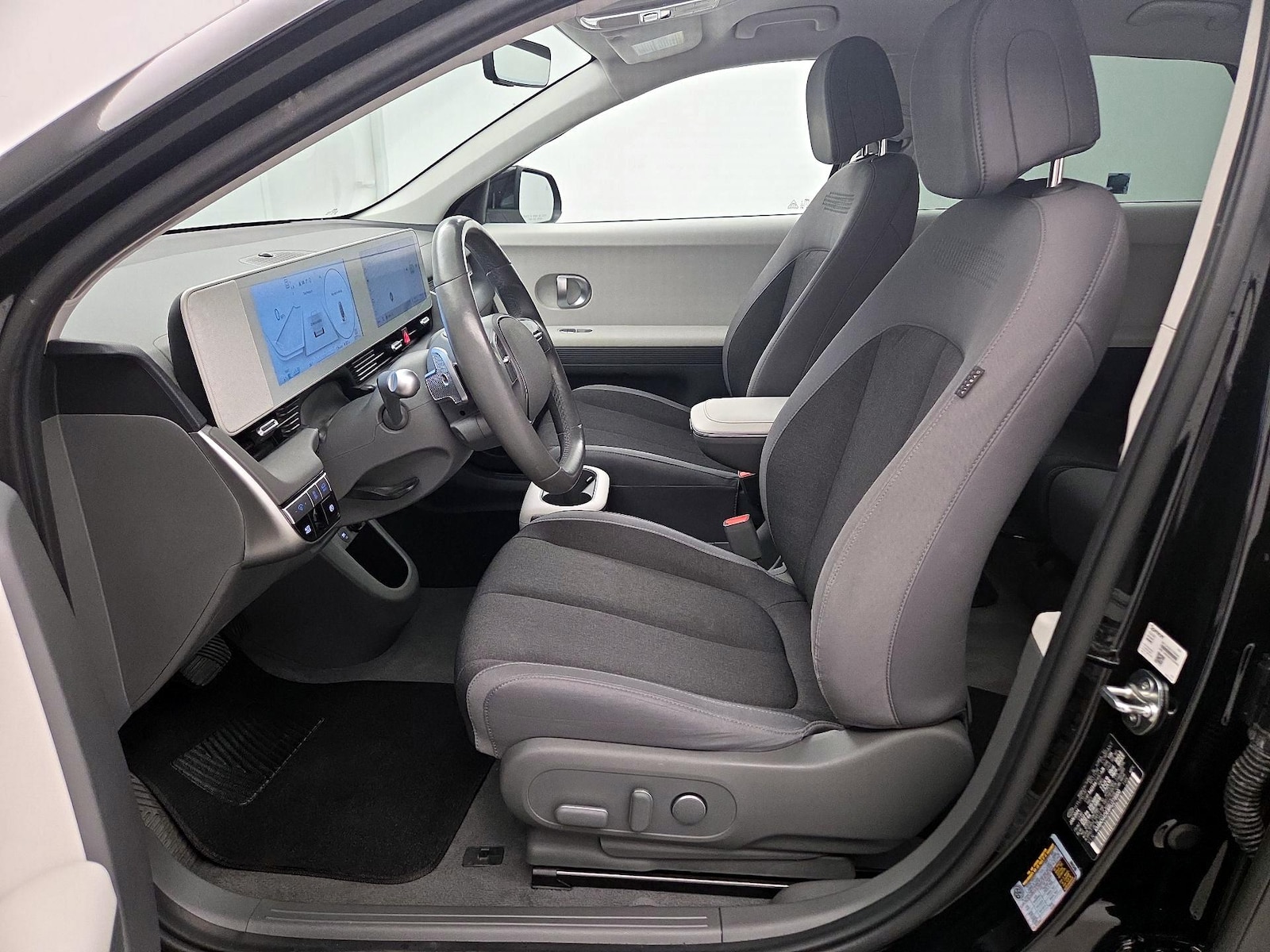 2024 Hyundai IONIQ 5 SEL - Photo 12