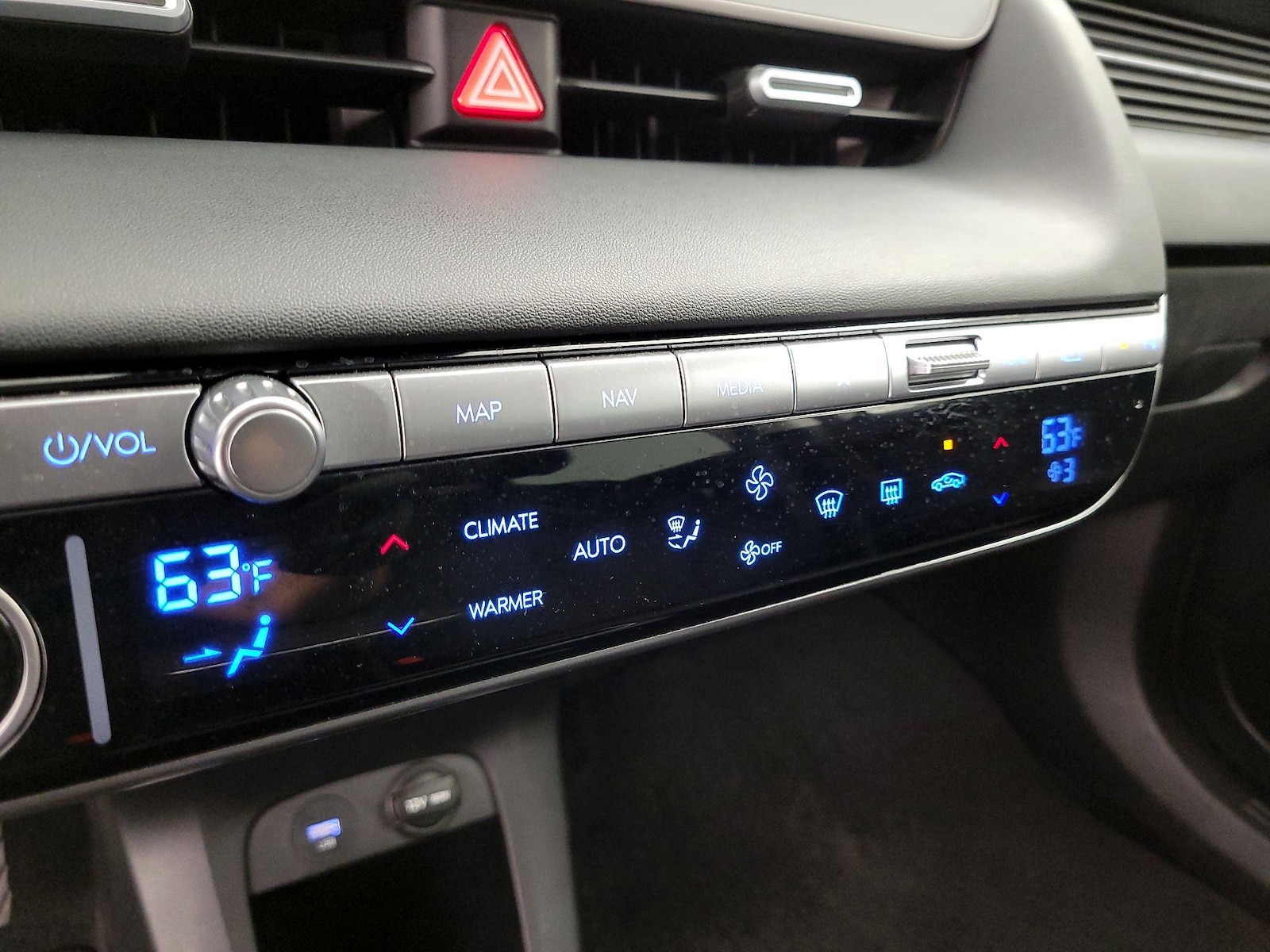 2024 Hyundai IONIQ 5 SE - Photo 18