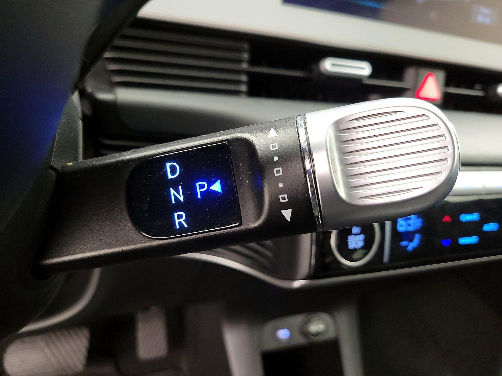 2024 Hyundai IONIQ 5 SE - Photo 19