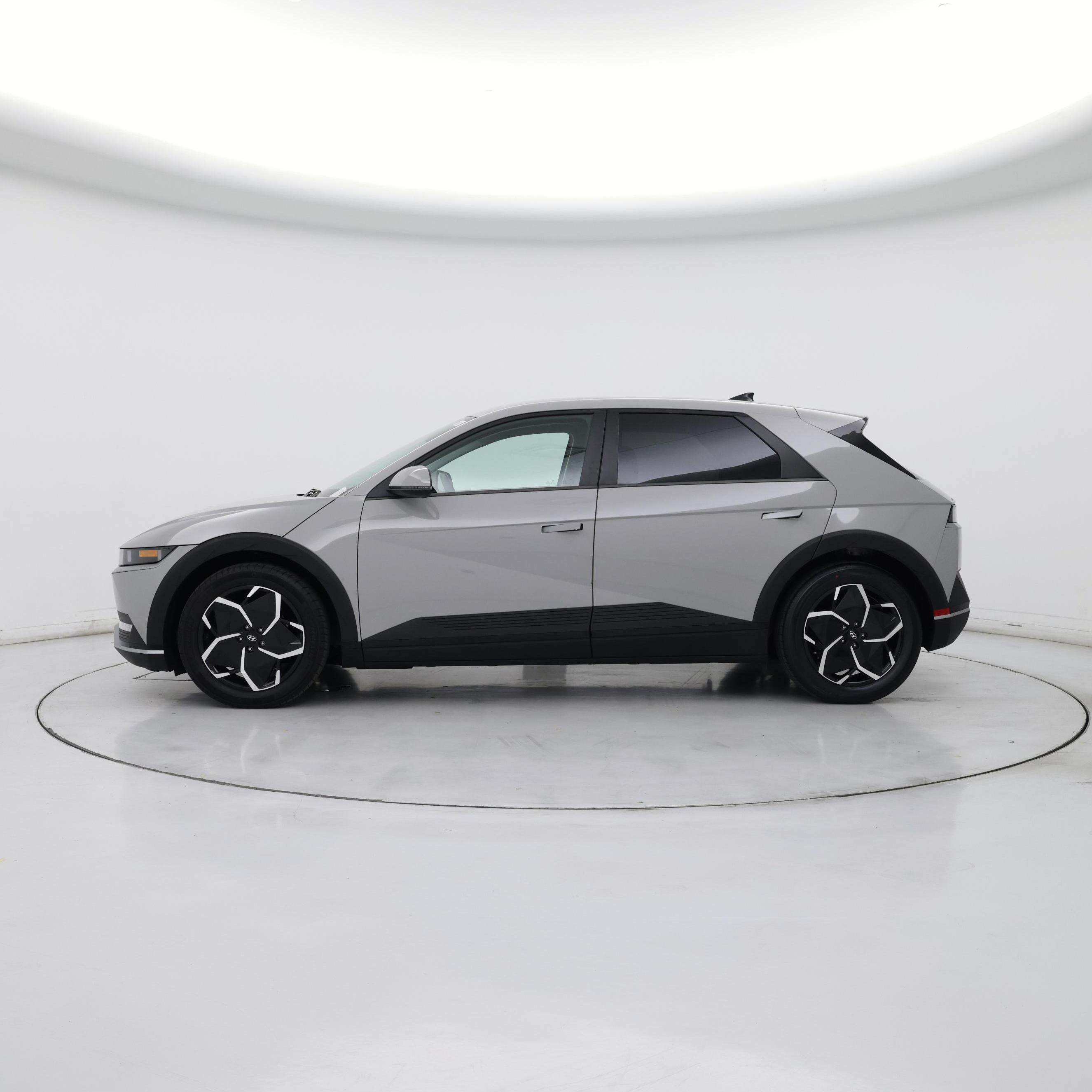 Thumbnail: 2024 Hyundai Ioniq 5 - 3