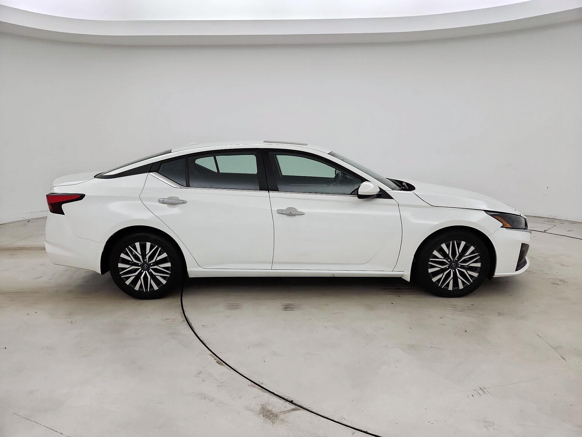 Thumbnail: 2023 Nissan Altima - 4