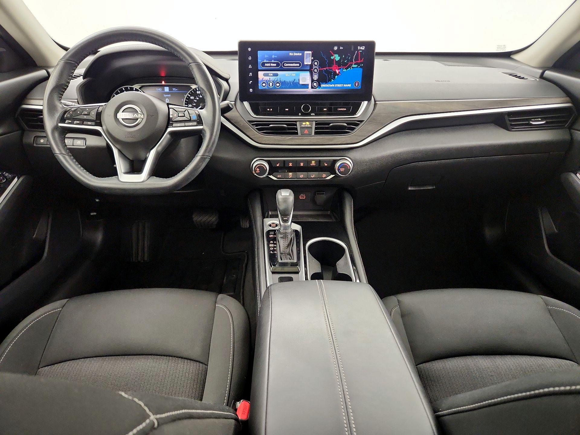 Thumbnail: 2023 Nissan Altima - 8