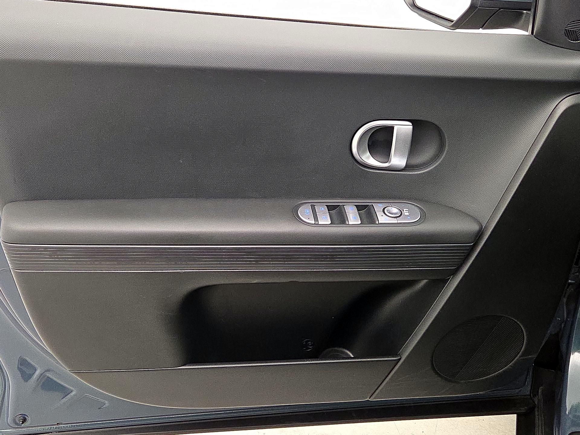 Thumbnail: 2024 Hyundai Ioniq 5 - 12