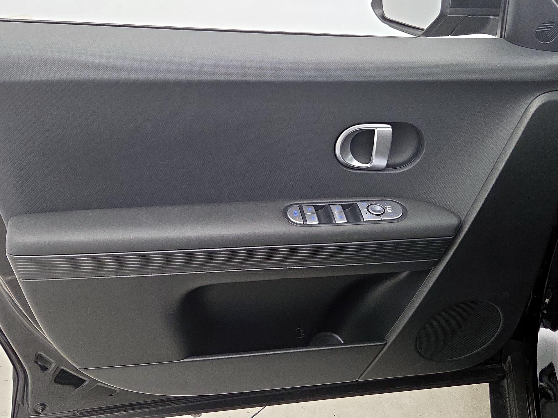 Thumbnail: 2024 Hyundai Ioniq 5 - 12