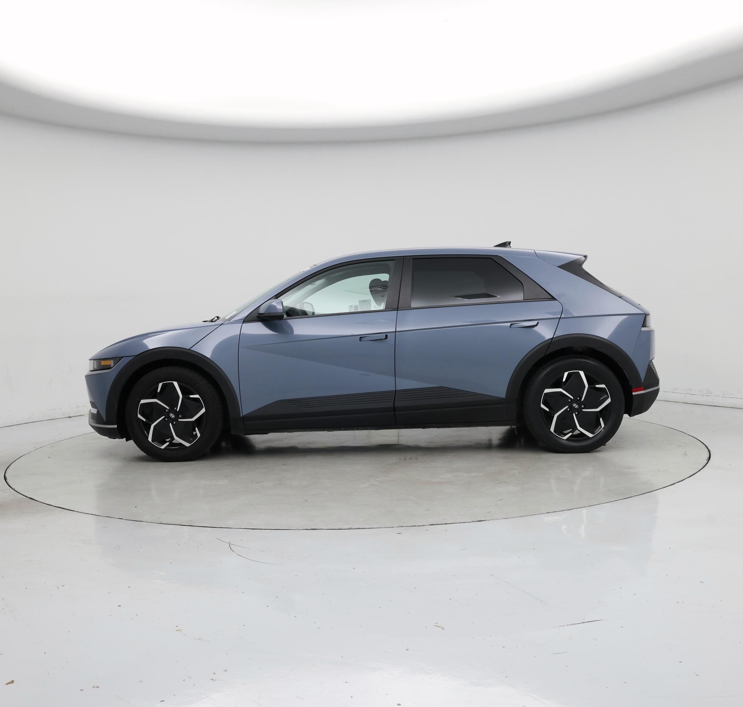 Thumbnail: 2024 Hyundai Ioniq 5 - 3