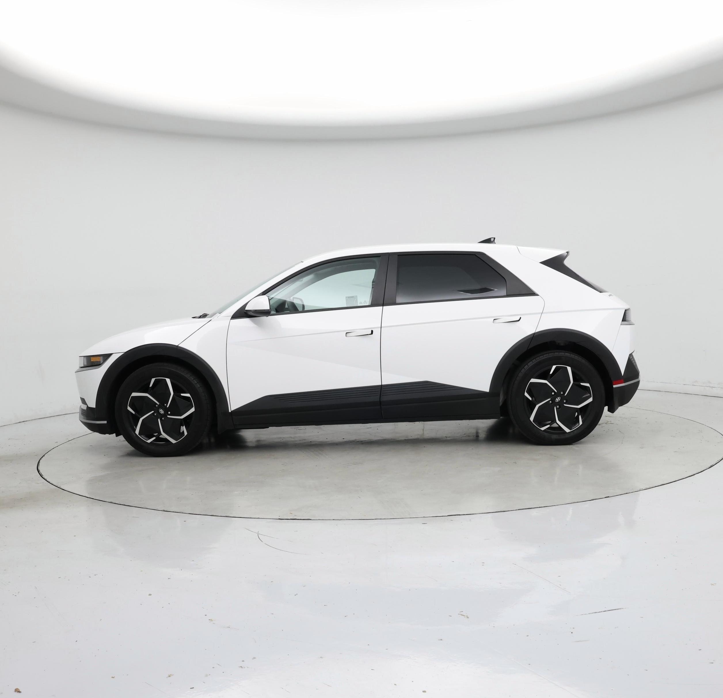 Thumbnail: 2024 Hyundai Ioniq 5 - 3