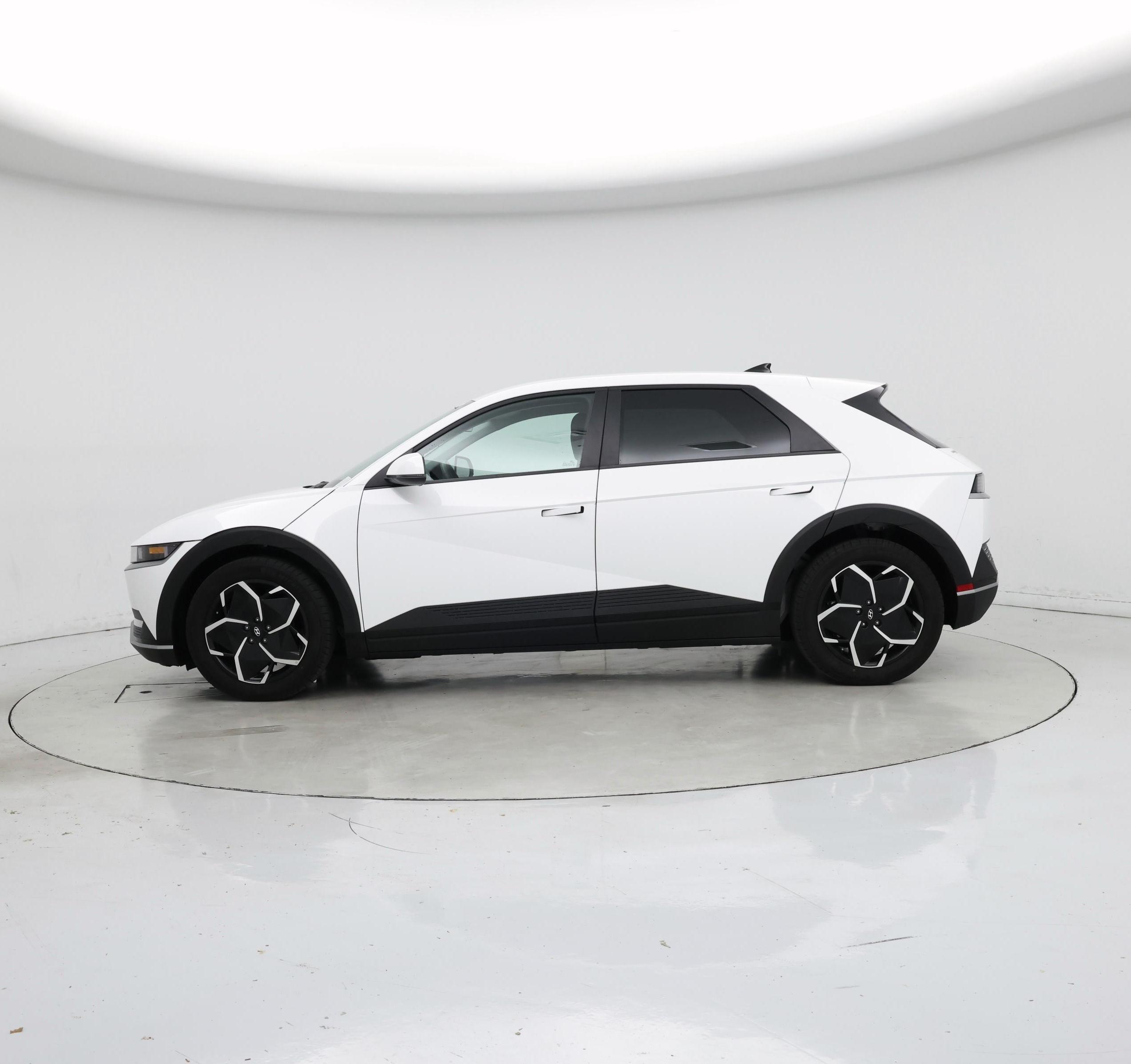 Thumbnail: 2024 Hyundai Ioniq 5 - 3