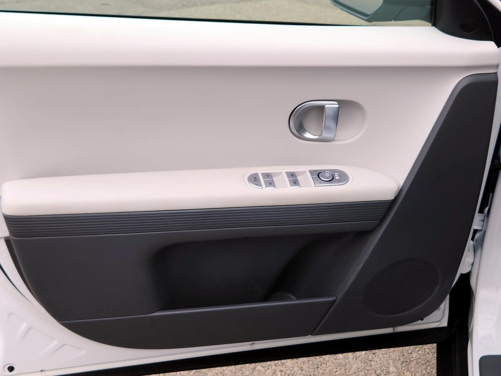 2024 Hyundai IONIQ 5 SEL - Photo 12