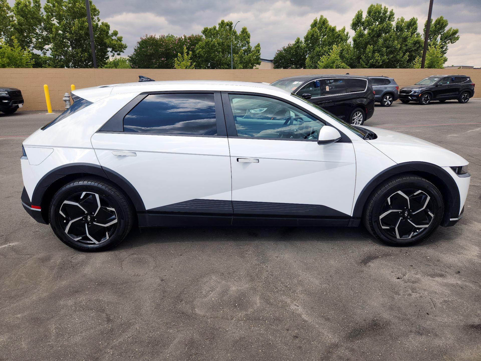 Thumbnail: 2024 Hyundai Ioniq 5 - 4