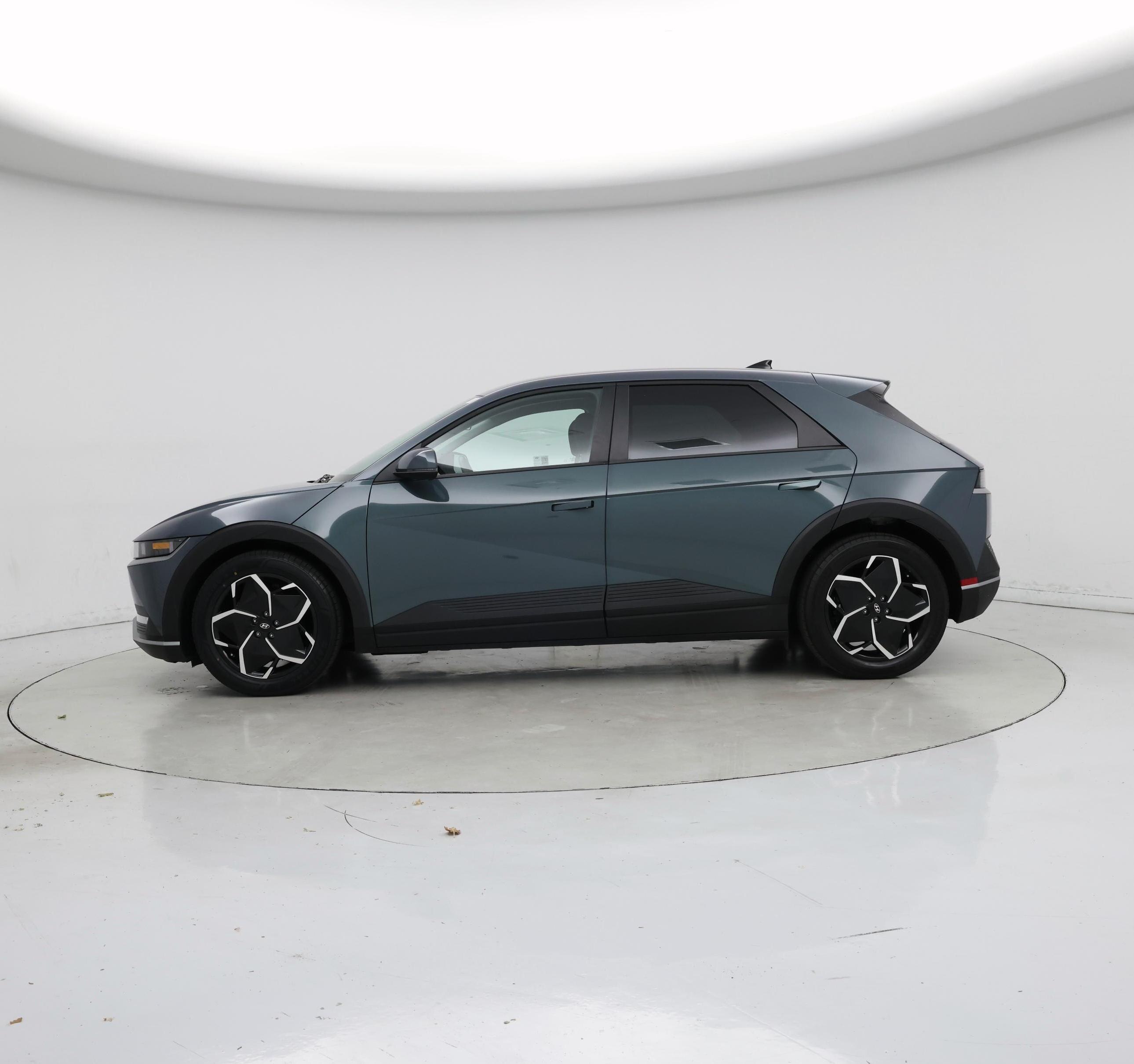Thumbnail: 2024 Hyundai Ioniq 5 - 3
