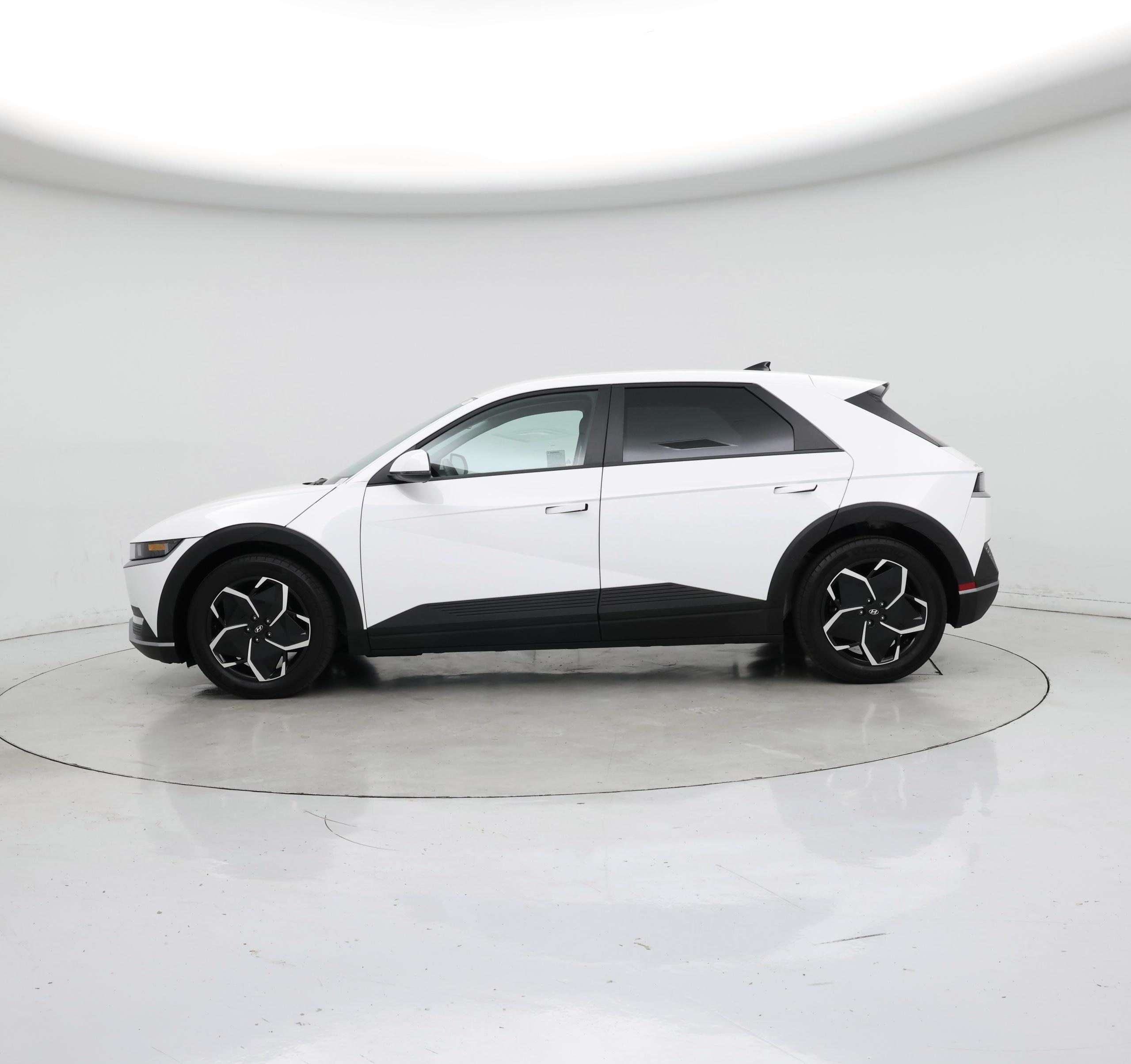 Thumbnail: 2024 Hyundai Ioniq 5 - 3