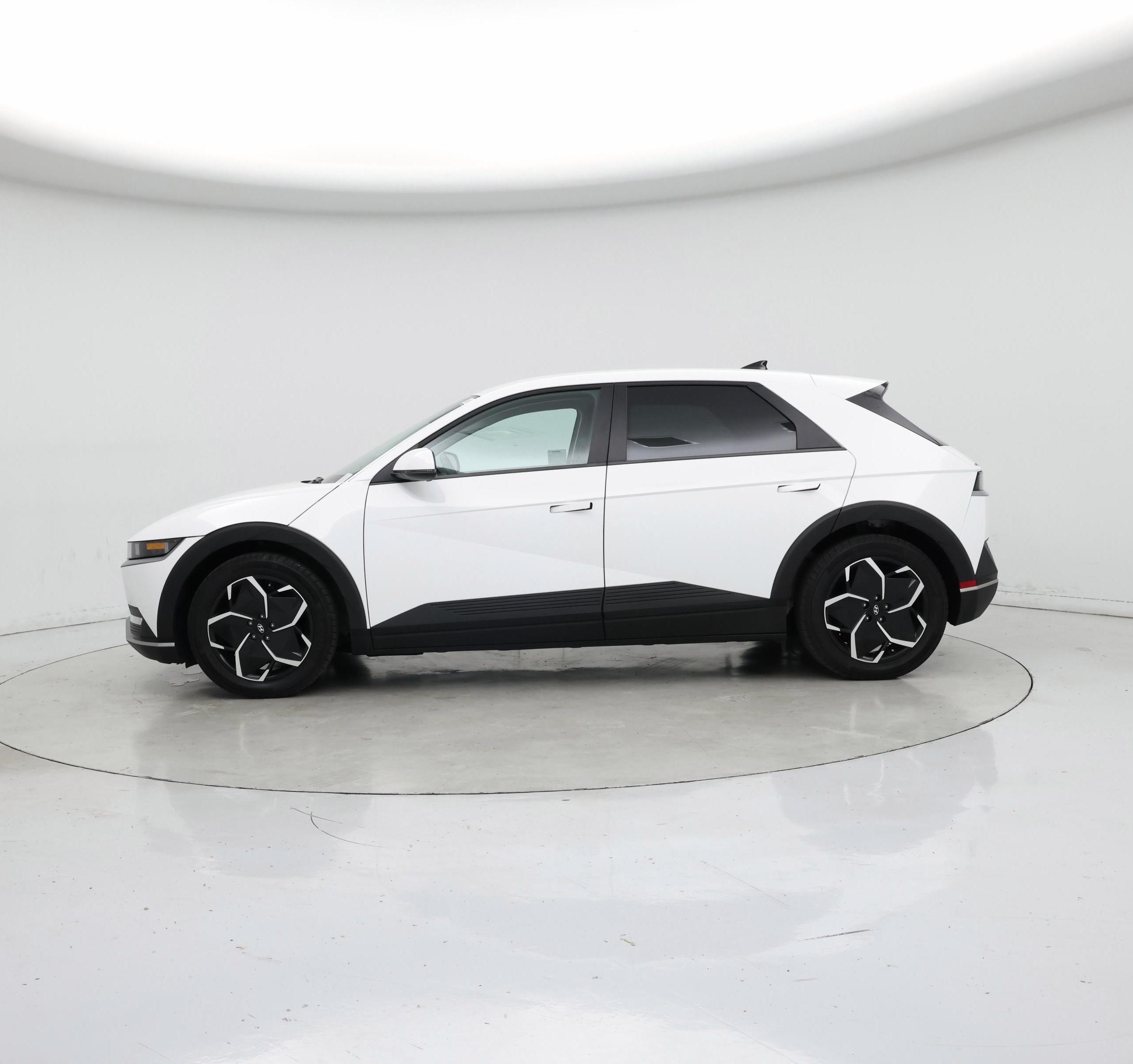 Thumbnail: 2024 Hyundai Ioniq 5 - 3