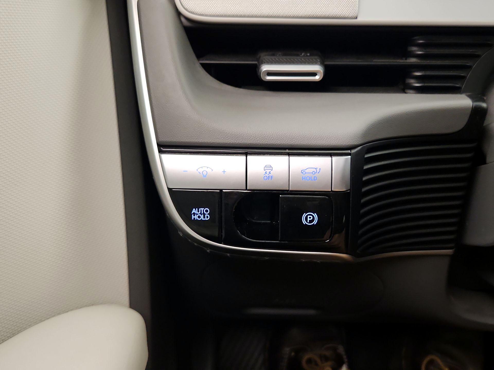 Thumbnail: 2024 Hyundai Ioniq 5 - 13