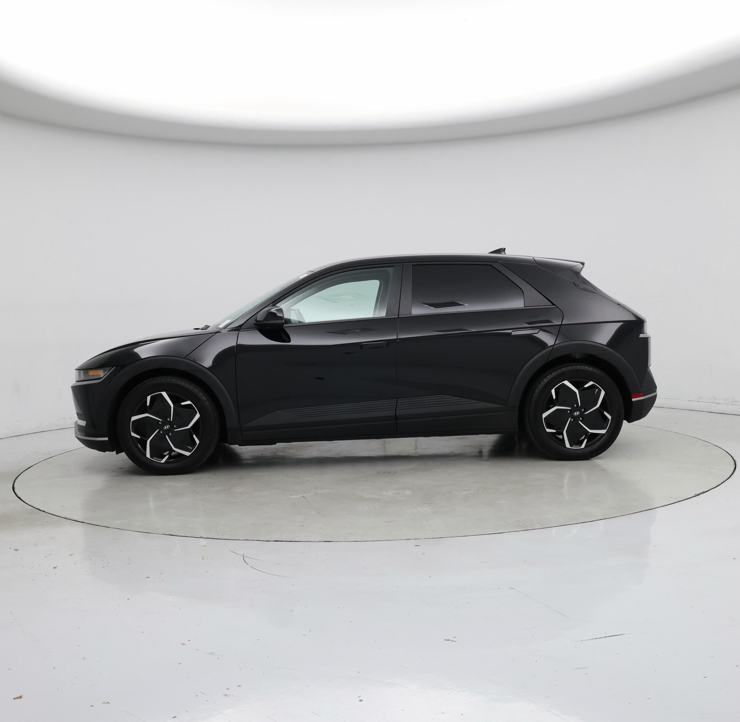 Thumbnail: 2024 Hyundai Ioniq 5 - 3