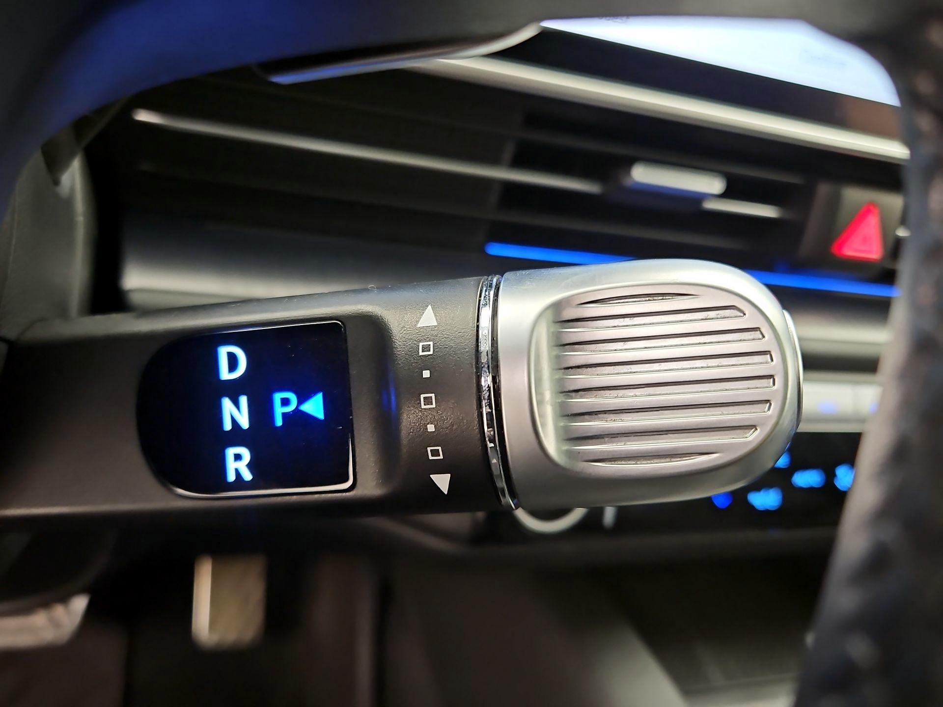 Thumbnail: 2023 Hyundai Ioniq 6 - 18