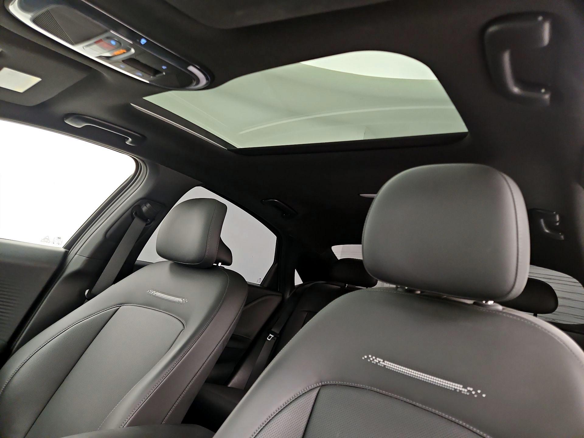 Thumbnail: 2023 Hyundai Ioniq 6 - 20