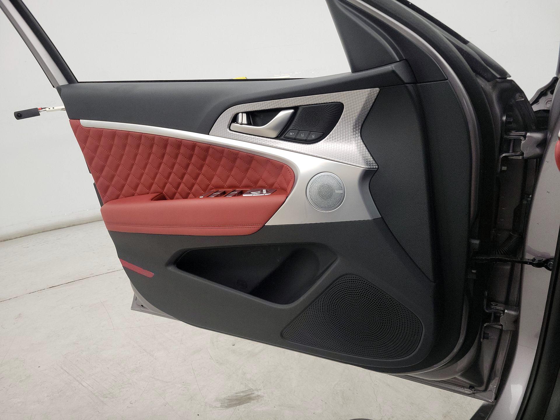 Thumbnail: 2023 Genesis G70 - 12