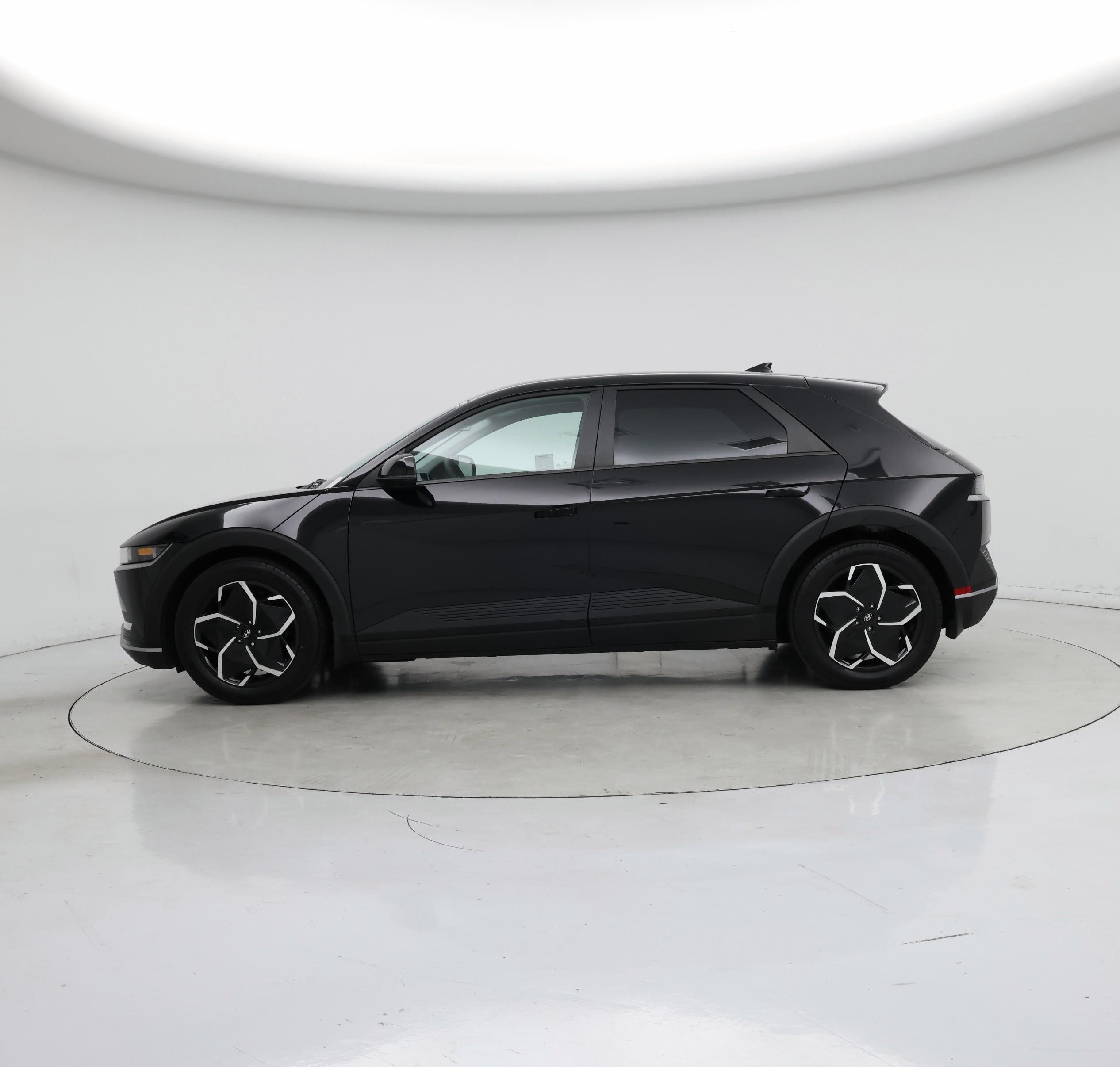 Thumbnail: 2024 Hyundai Ioniq 5 - 3
