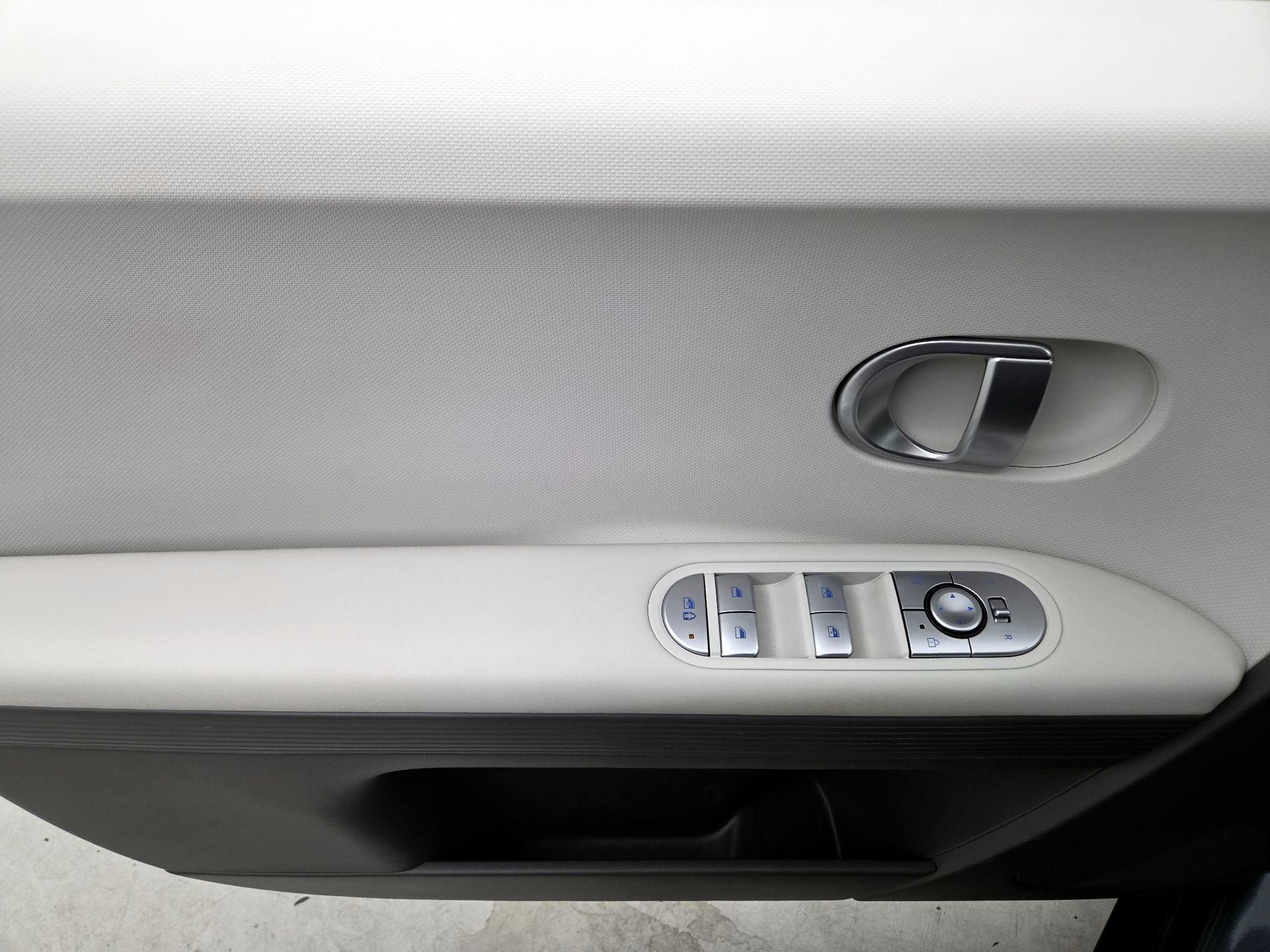 Thumbnail: 2024 Hyundai Ioniq 5 - 12