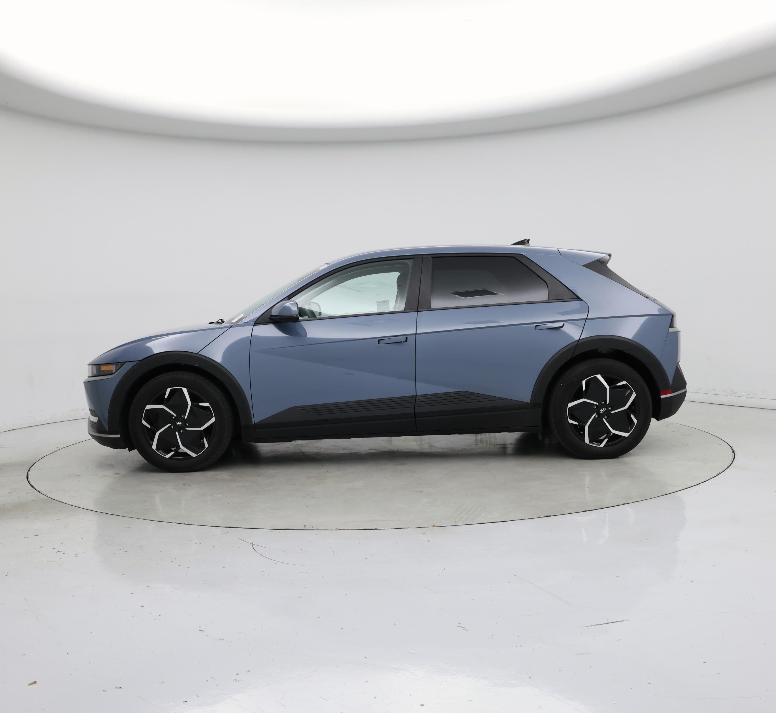 Thumbnail: 2024 Hyundai Ioniq 5 - 3