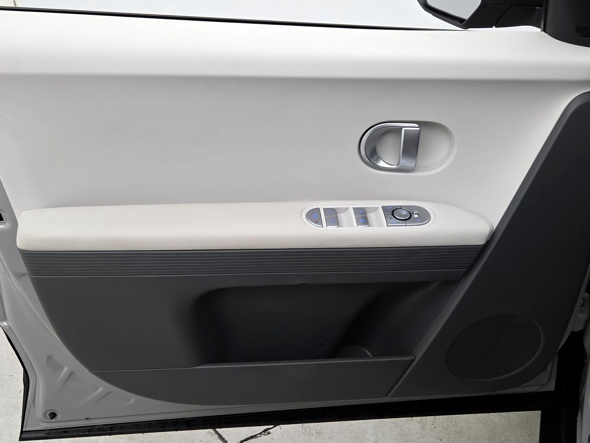 Thumbnail: 2024 Hyundai Ioniq 5 - 12
