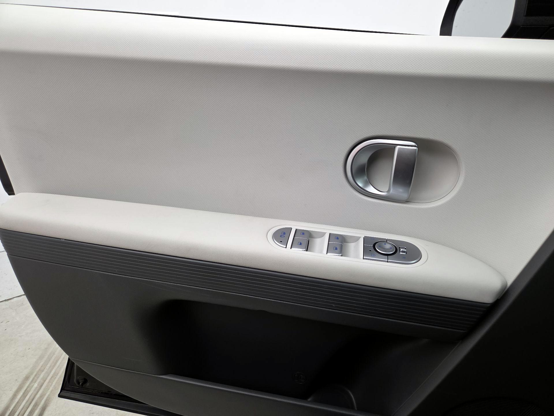 Thumbnail: 2024 Hyundai Ioniq 5 - 12