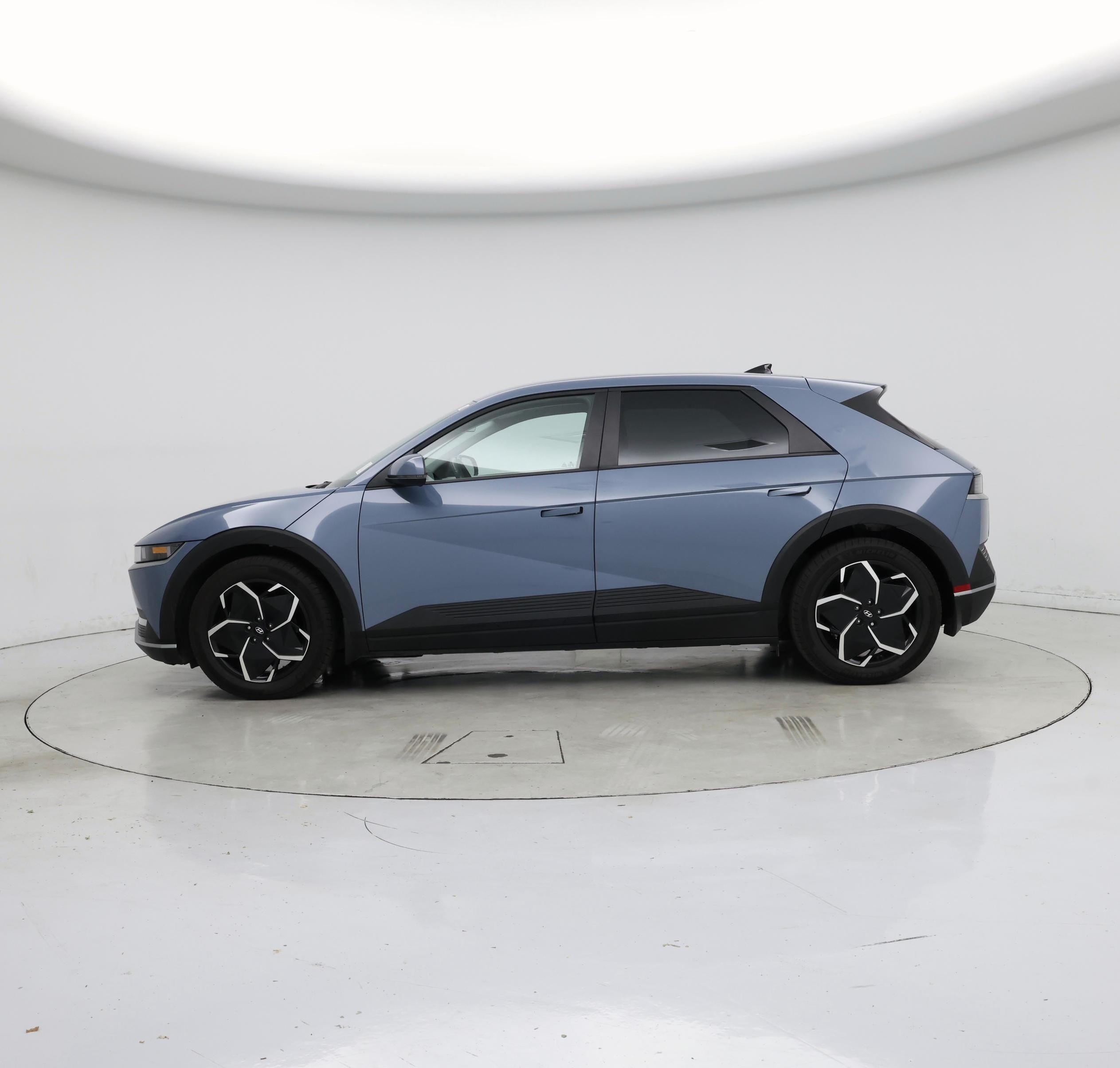 Thumbnail: 2024 Hyundai Ioniq 5 - 3