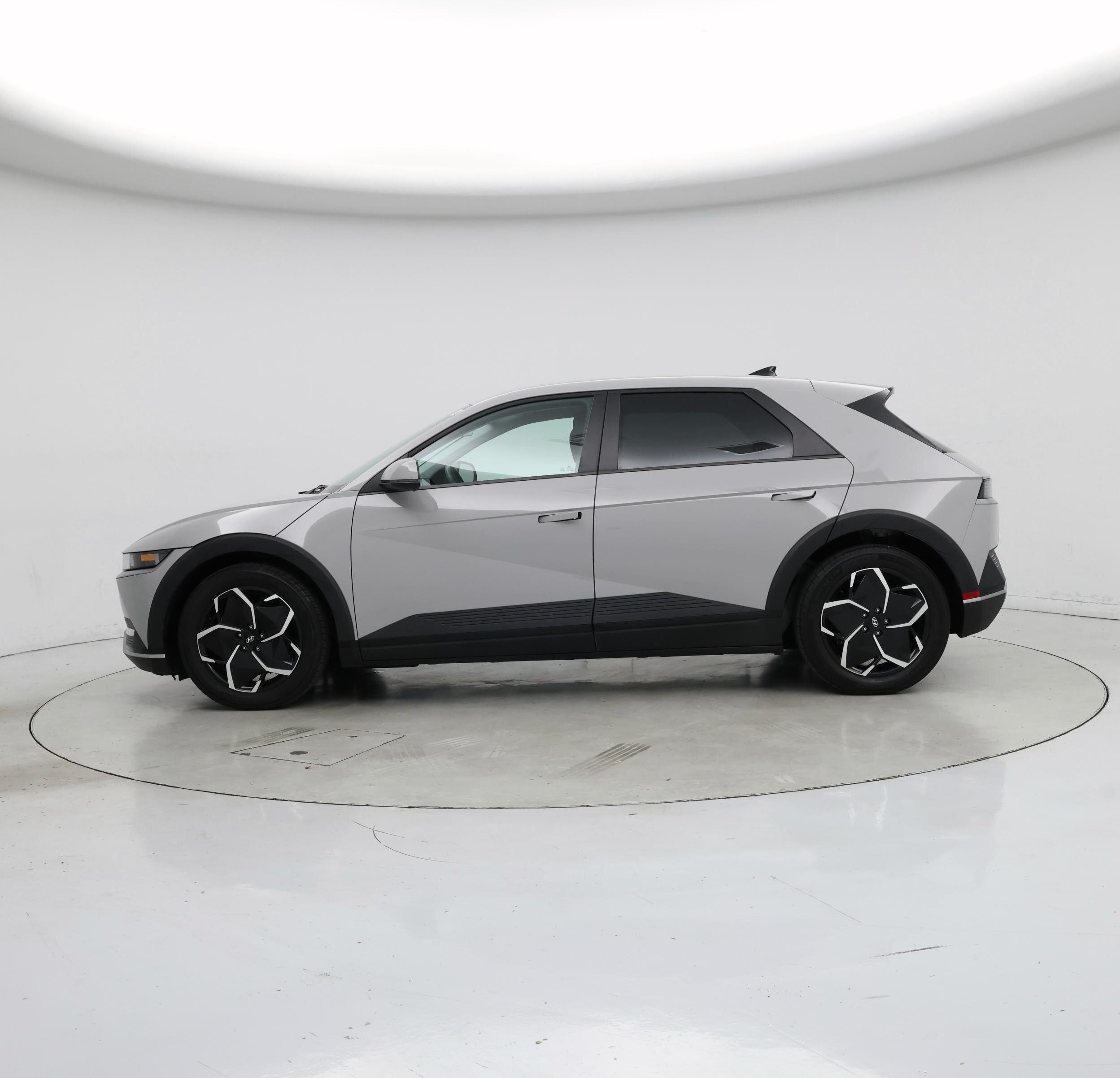 Thumbnail: 2024 Hyundai Ioniq 5 - 3