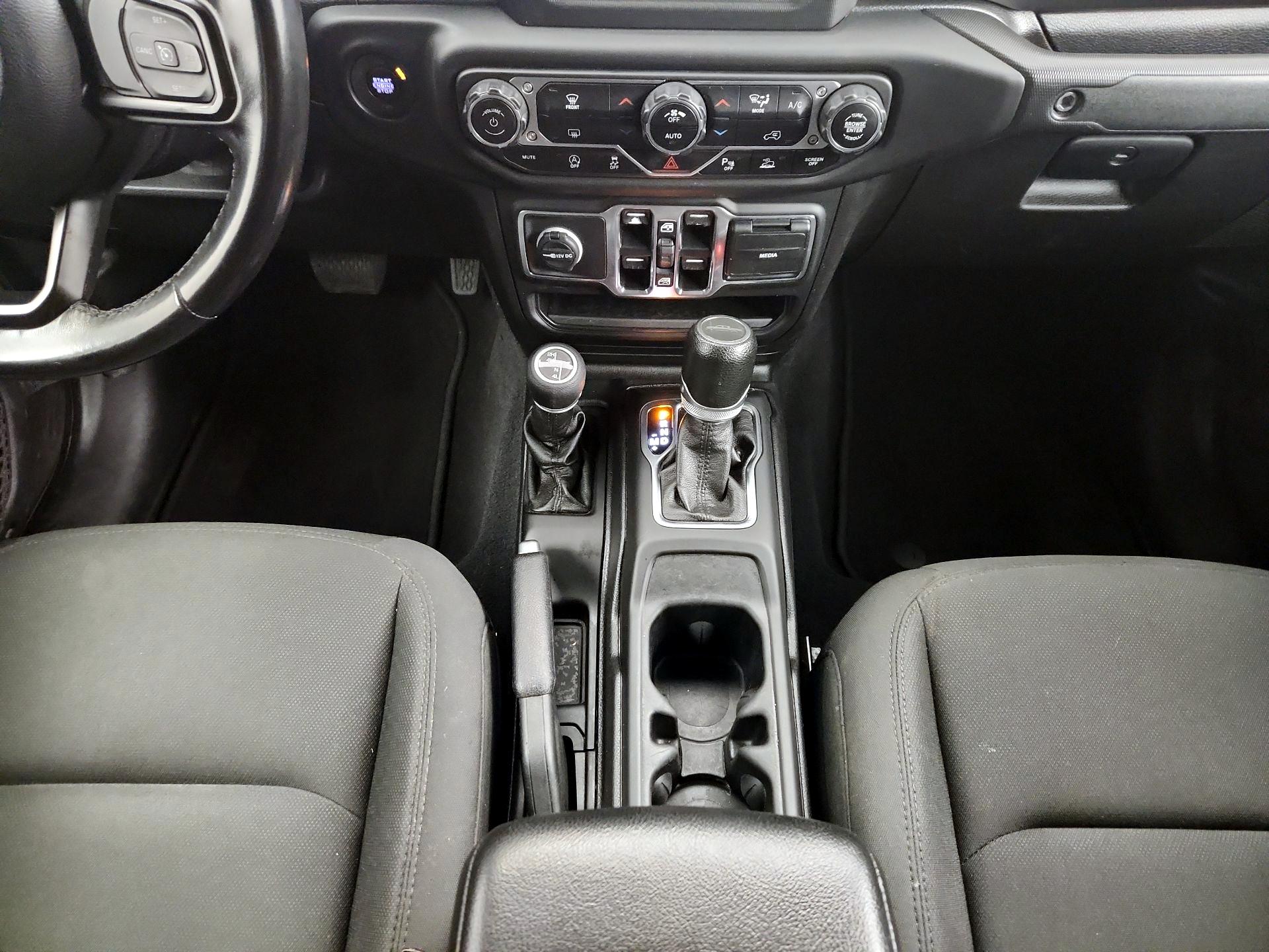Thumbnail: 2020 Jeep Gladiator - 17
