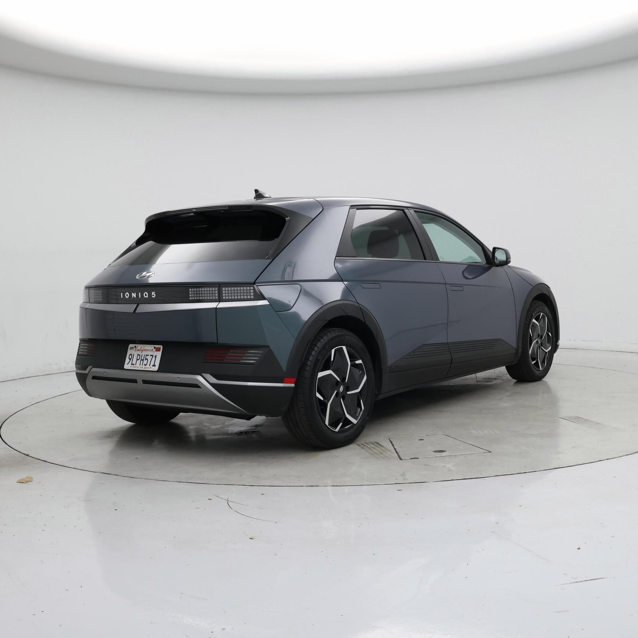 Thumbnail: 2024 Hyundai Ioniq 5 - 8