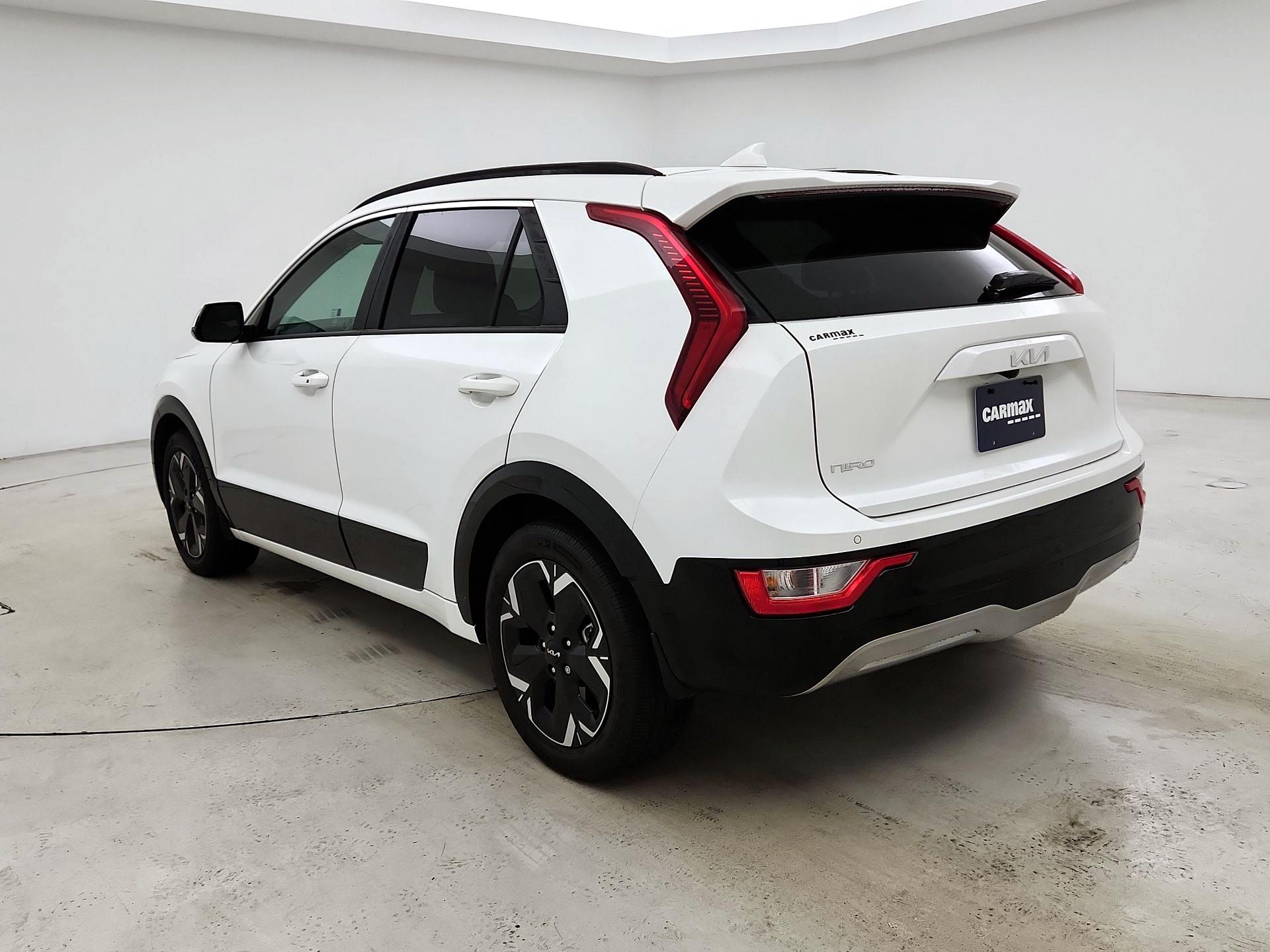Thumbnail: 2024 Kia Niro - 7