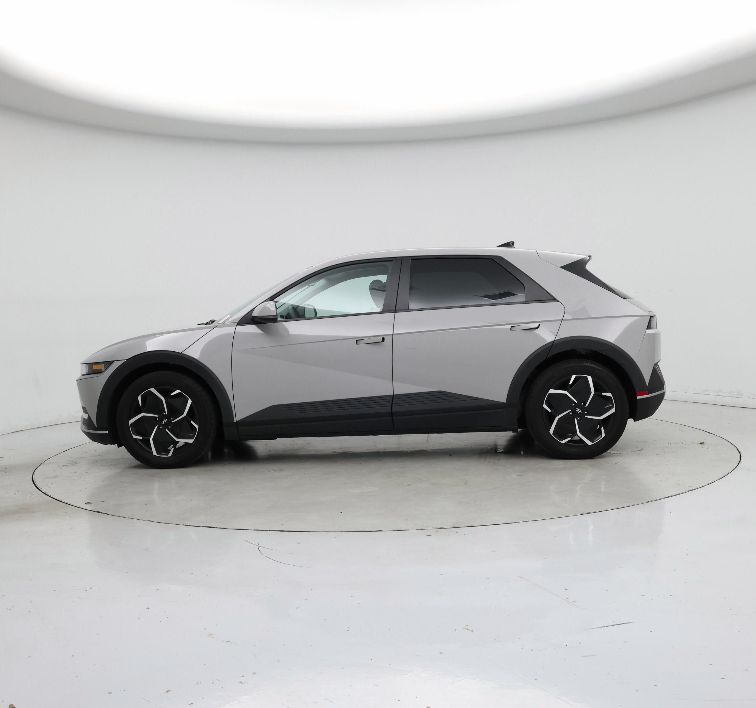 Thumbnail: 2024 Hyundai Ioniq 5 - 3