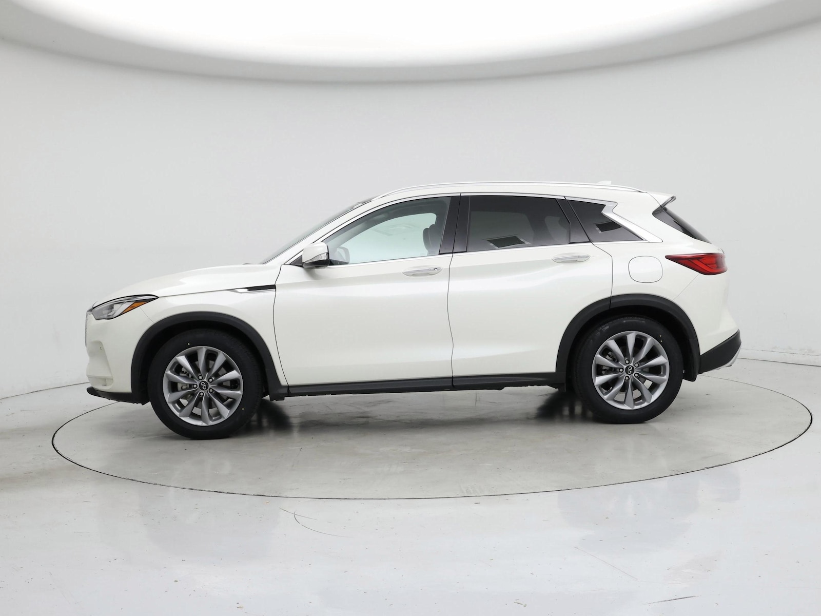 2022 INFINITI QX50 Essential - Photo 4