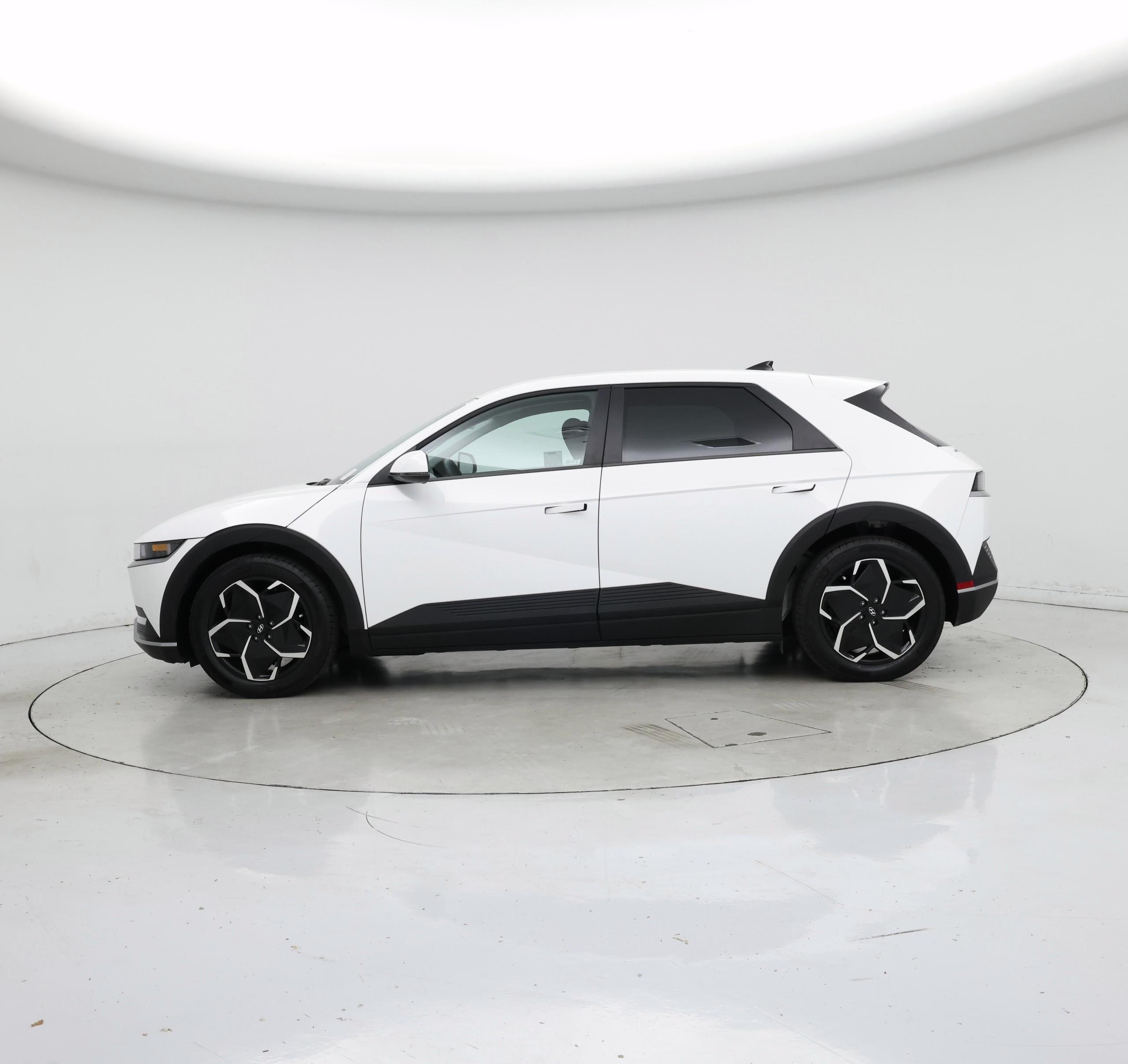 Thumbnail: 2024 Hyundai Ioniq 5 - 3
