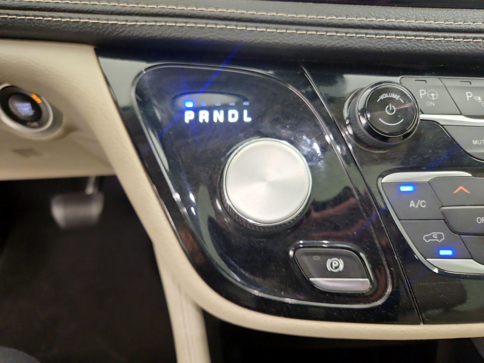 Thumbnail: 2021 Chrysler Pacifica - 18