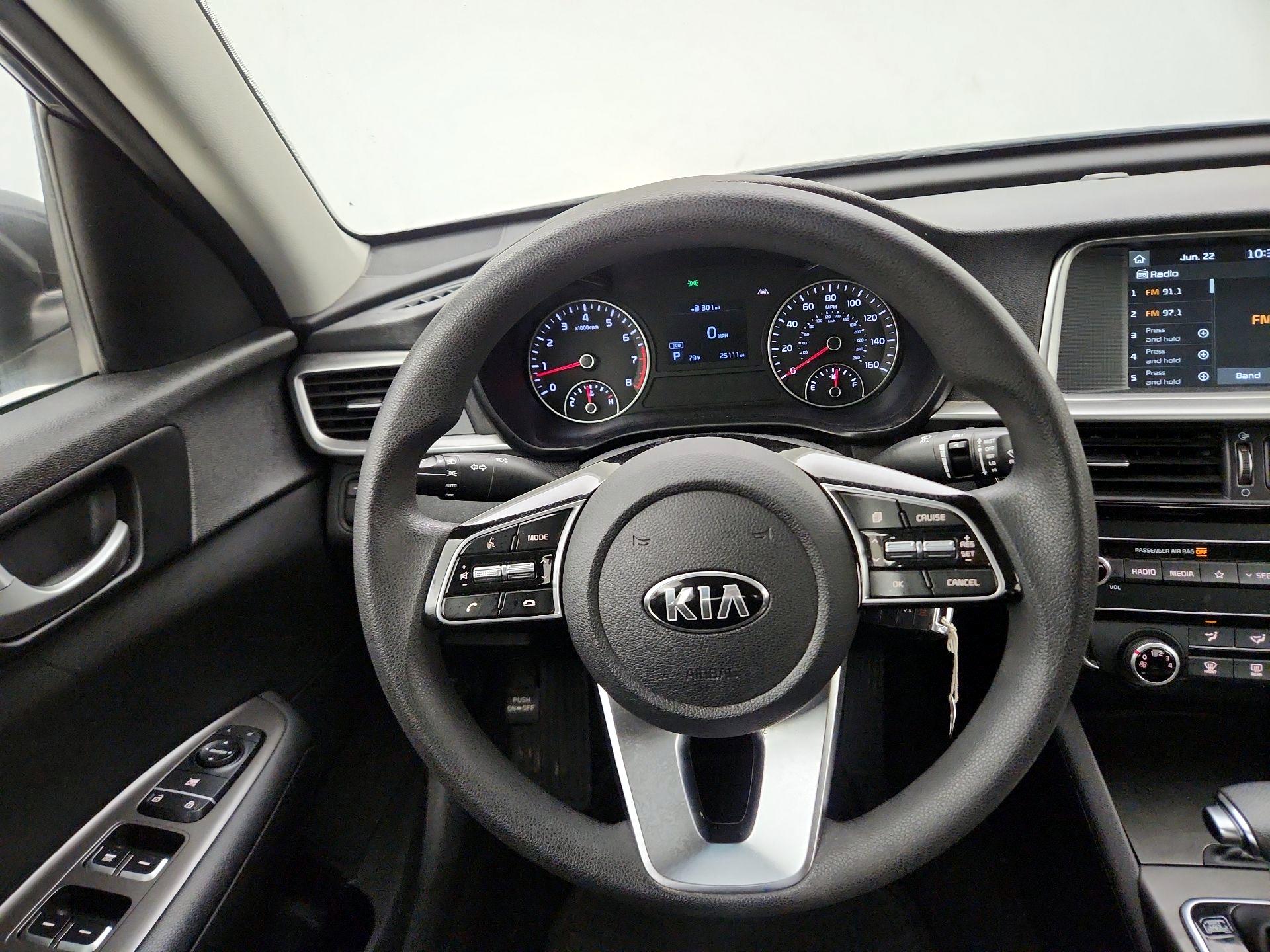 Thumbnail: 2020 Kia Optima - 10