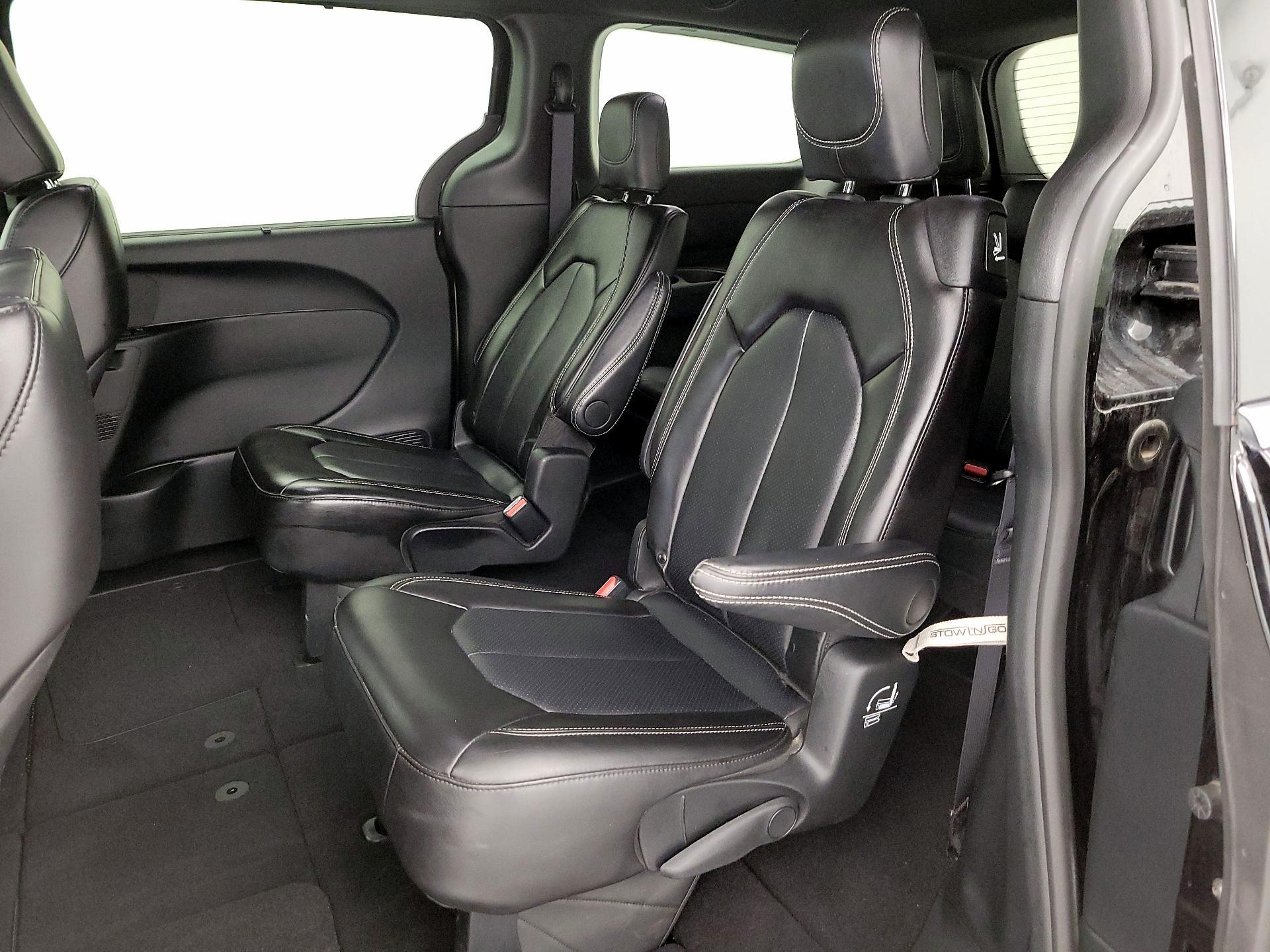 Thumbnail: 2025 Chrysler Pacifica - 19