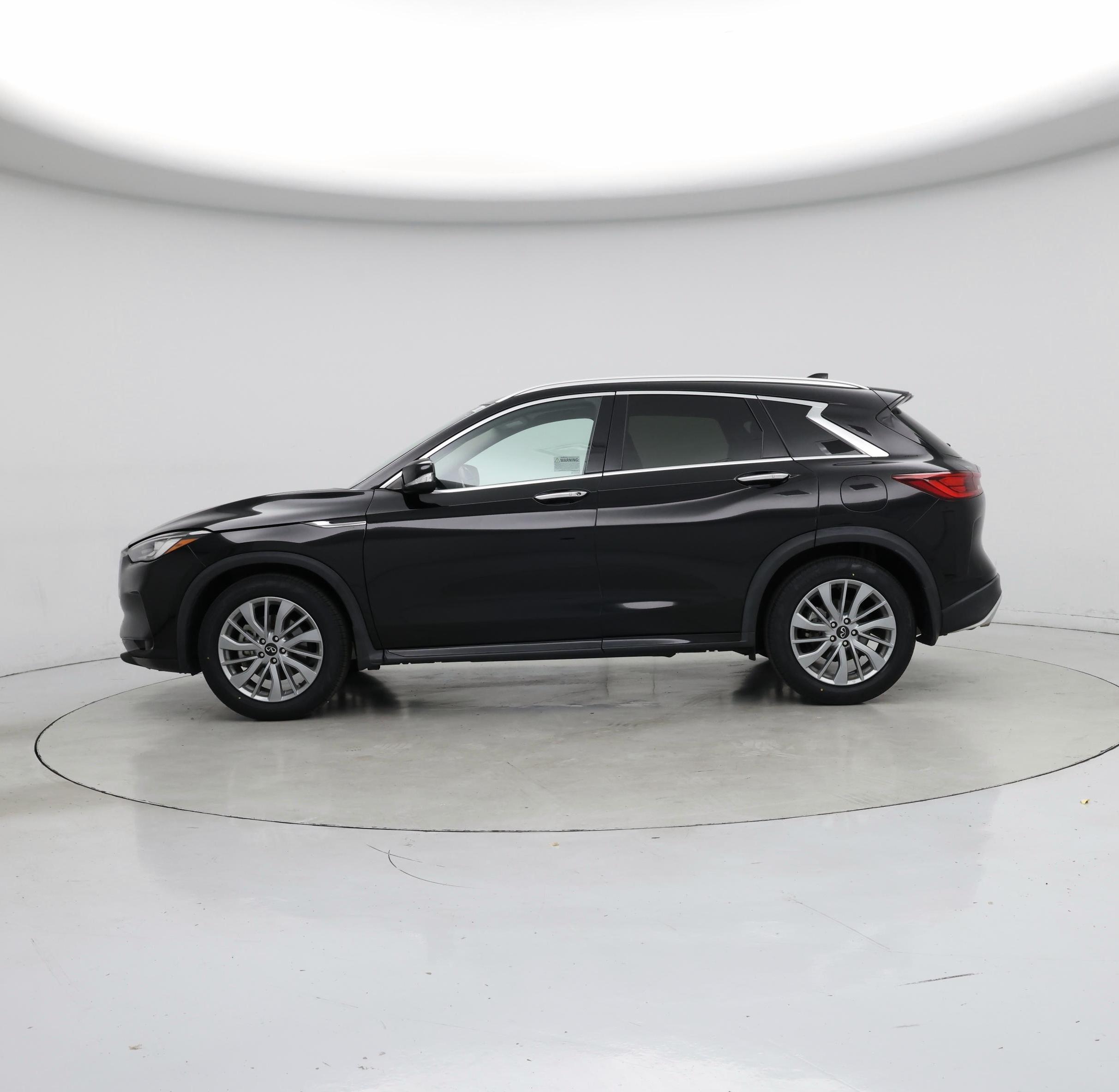 Thumbnail: 2023 INFINITI QX50 - 3