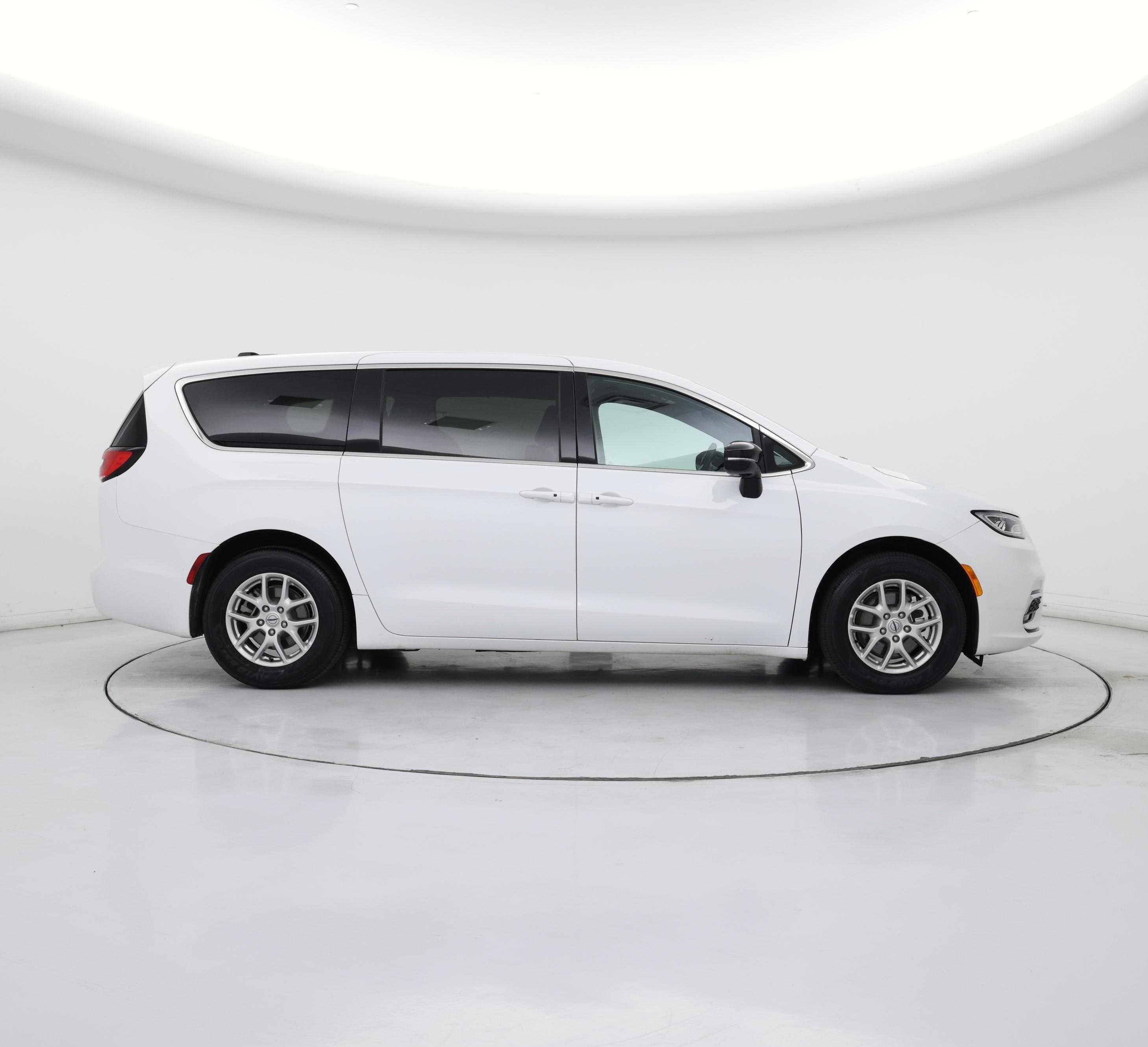 Thumbnail: 2025 Chrysler Pacifica - 7