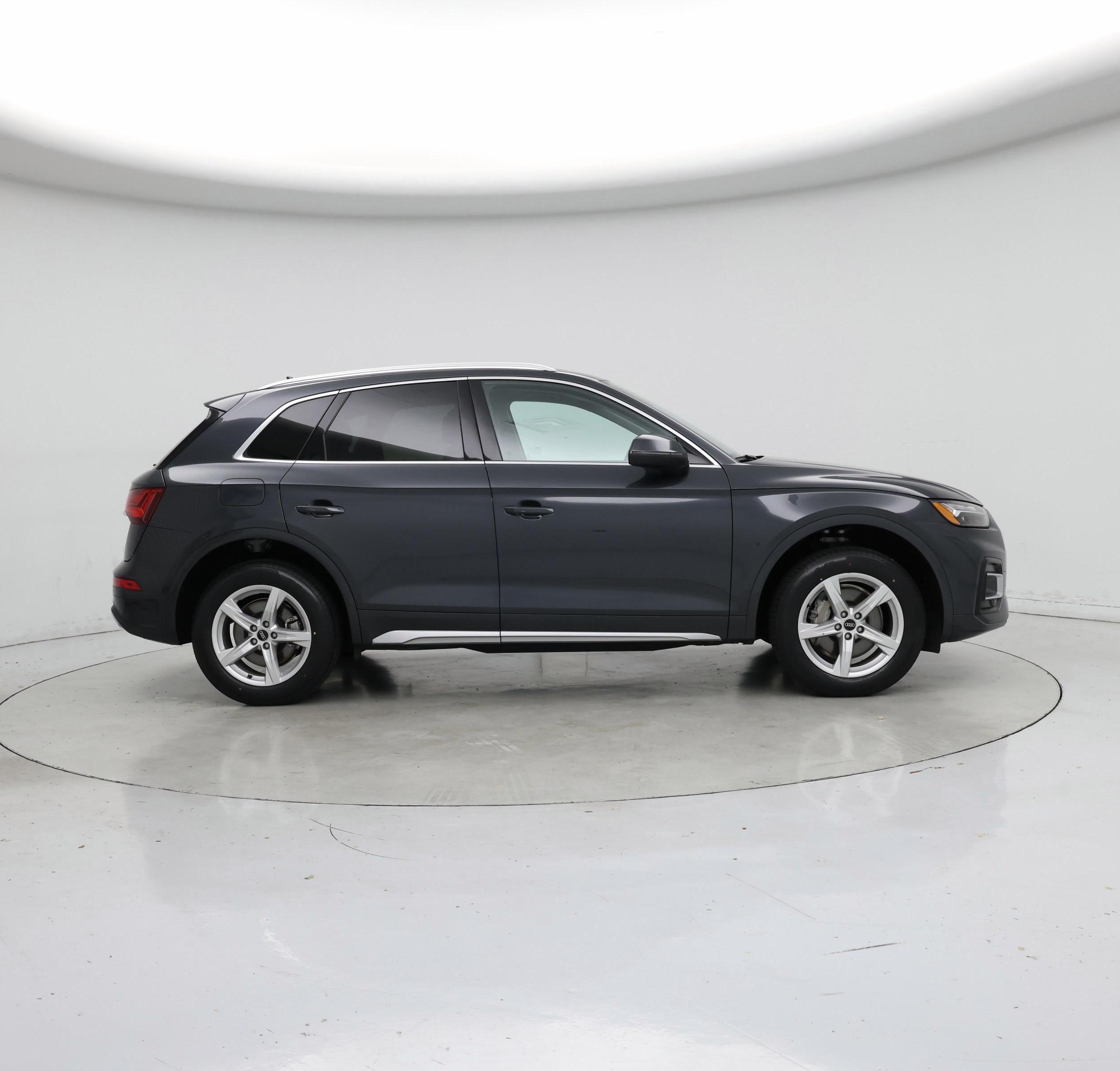 Thumbnail: 2023 Audi Q5 - 7