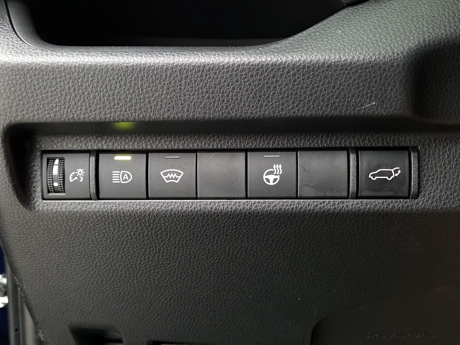 2024 Toyota RAV4 XLE Premium - Photo 14