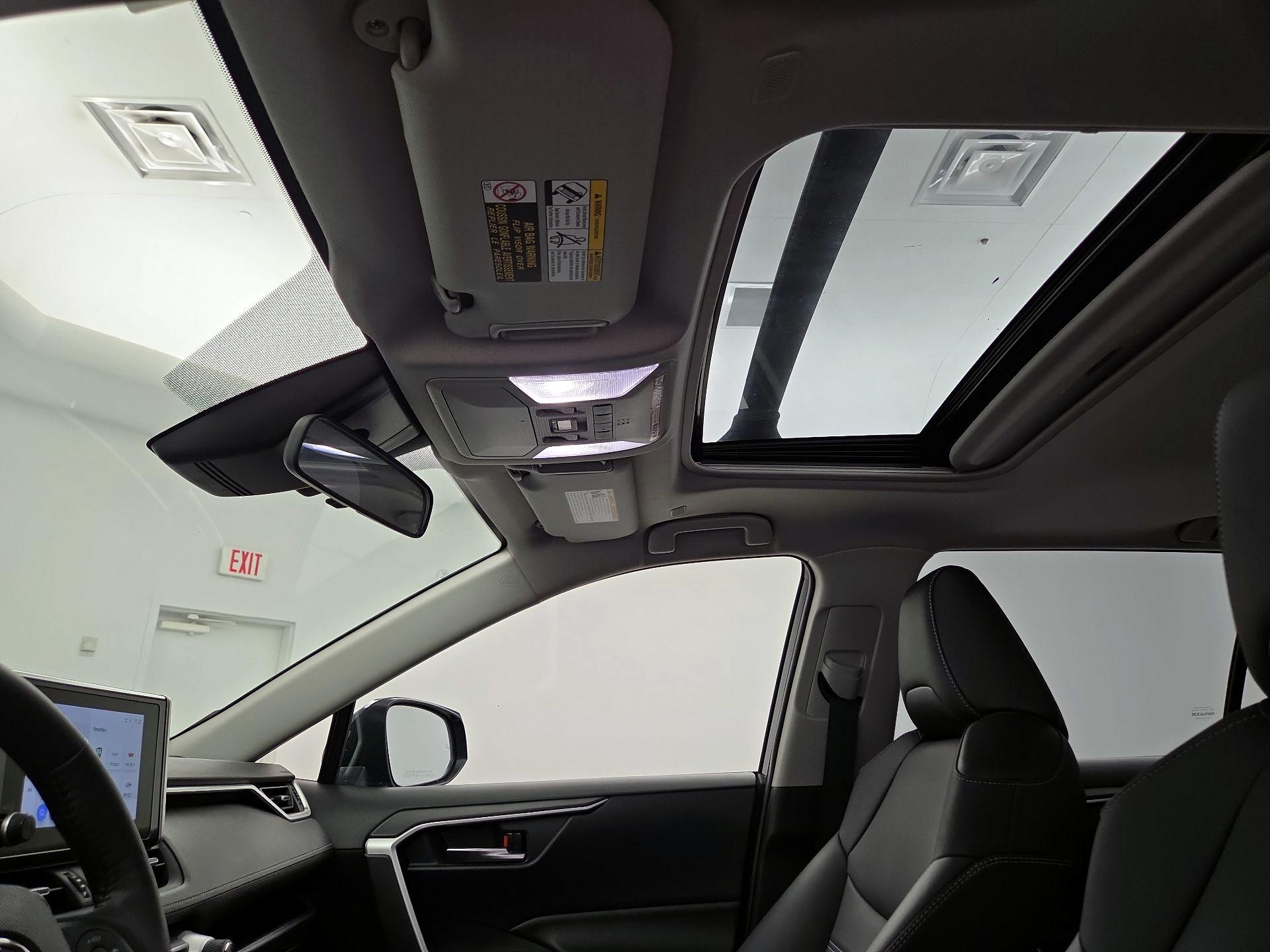 Thumbnail: 2024 Toyota RAV4 - 19