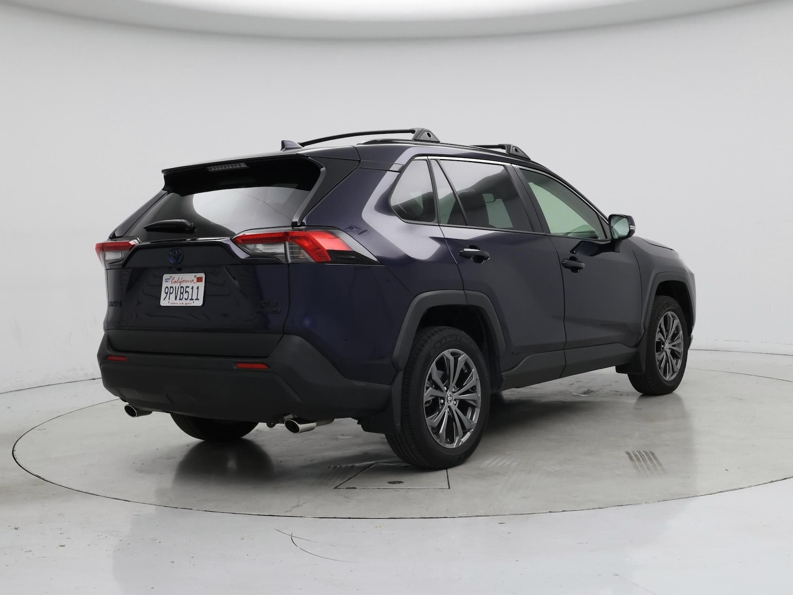 2024 Toyota RAV4 XLE Premium - Photo 9
