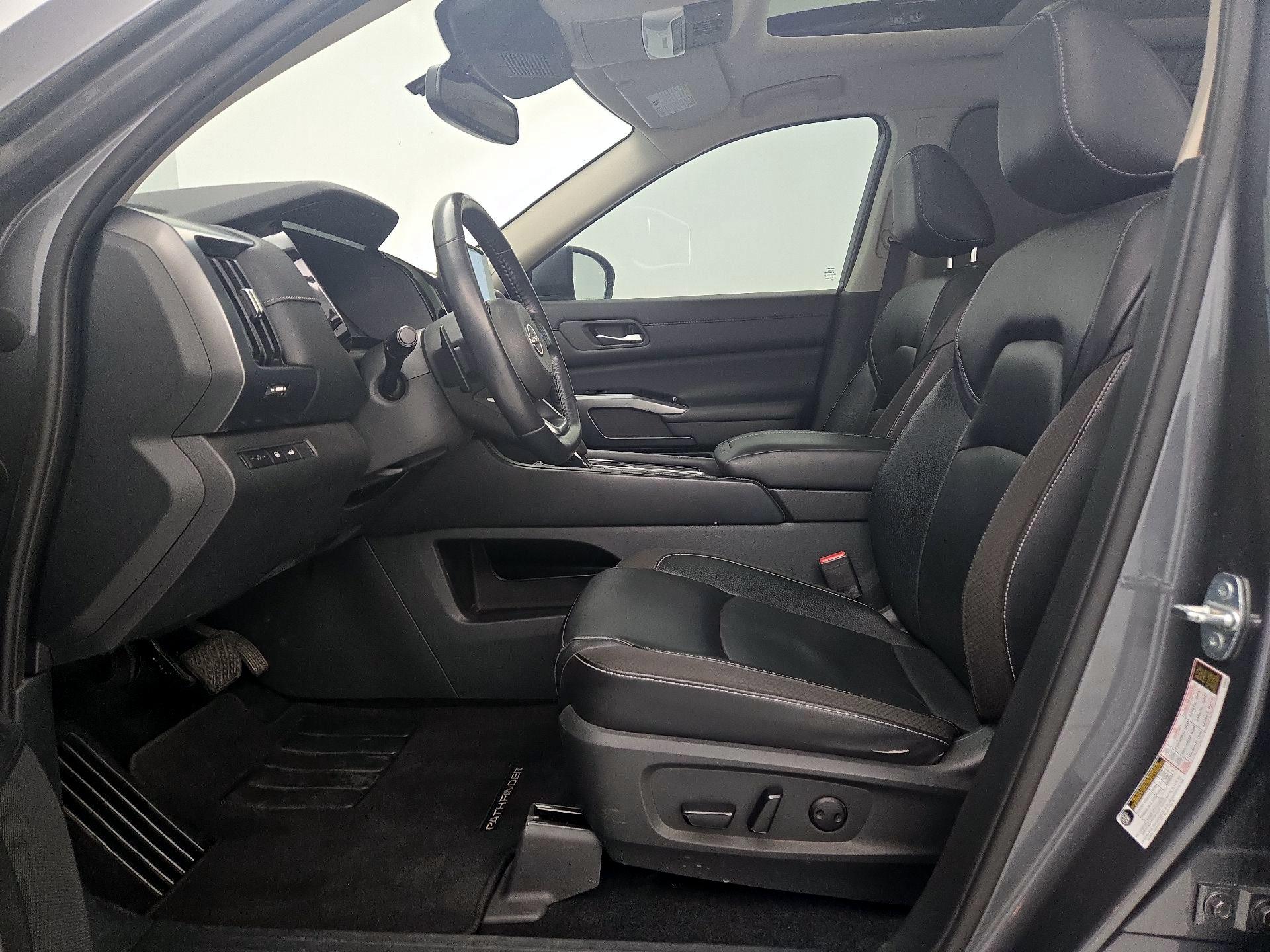 Thumbnail: 2022 Nissan Pathfinder - 9