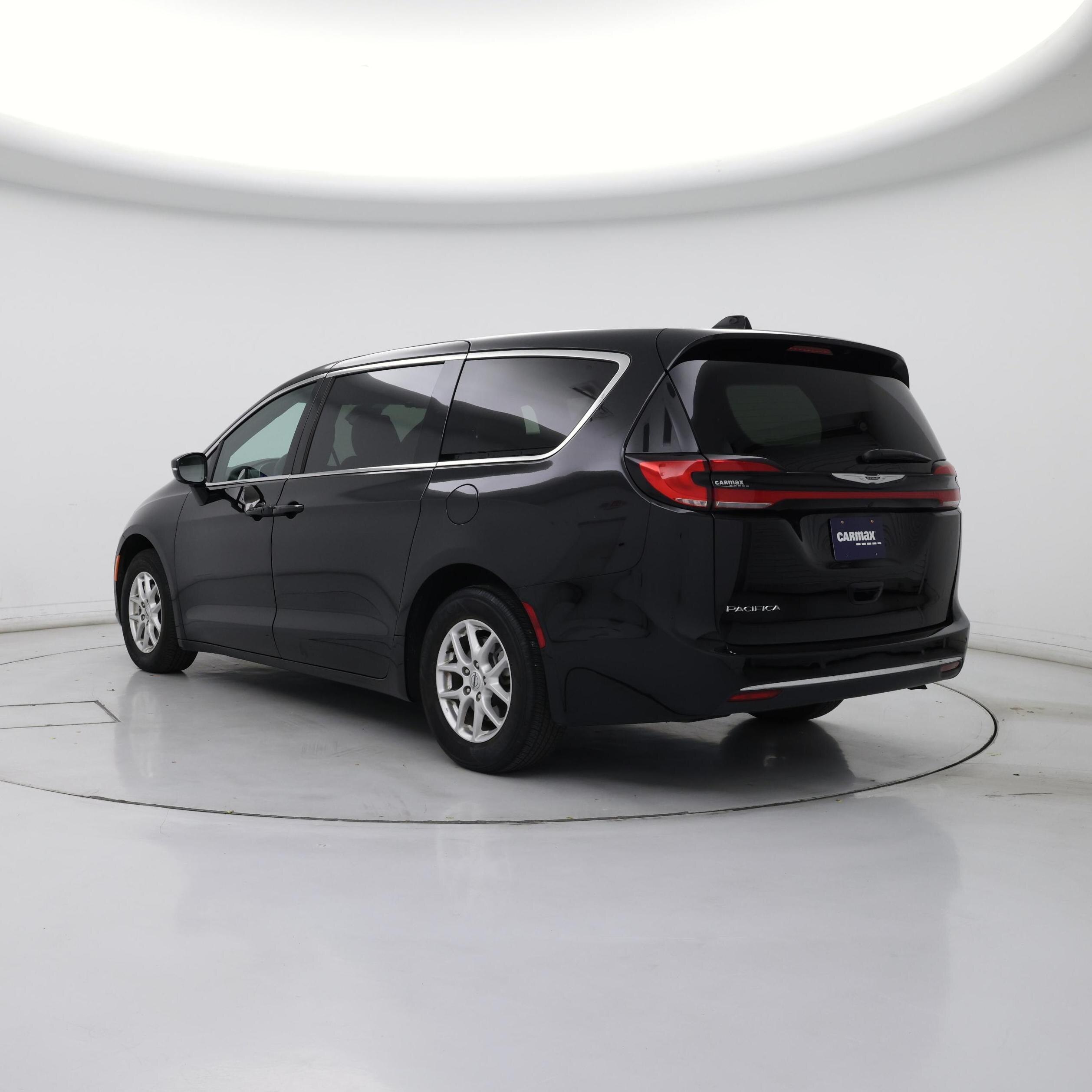 Thumbnail: 2025 Chrysler Pacifica - 2