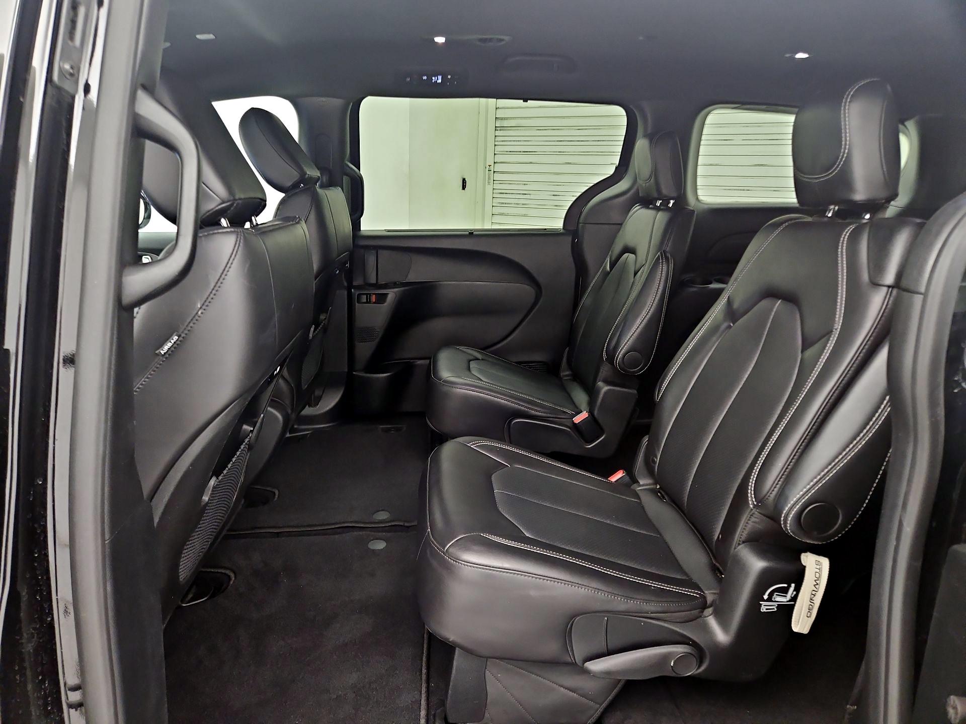 Thumbnail: 2025 Chrysler Pacifica - 19