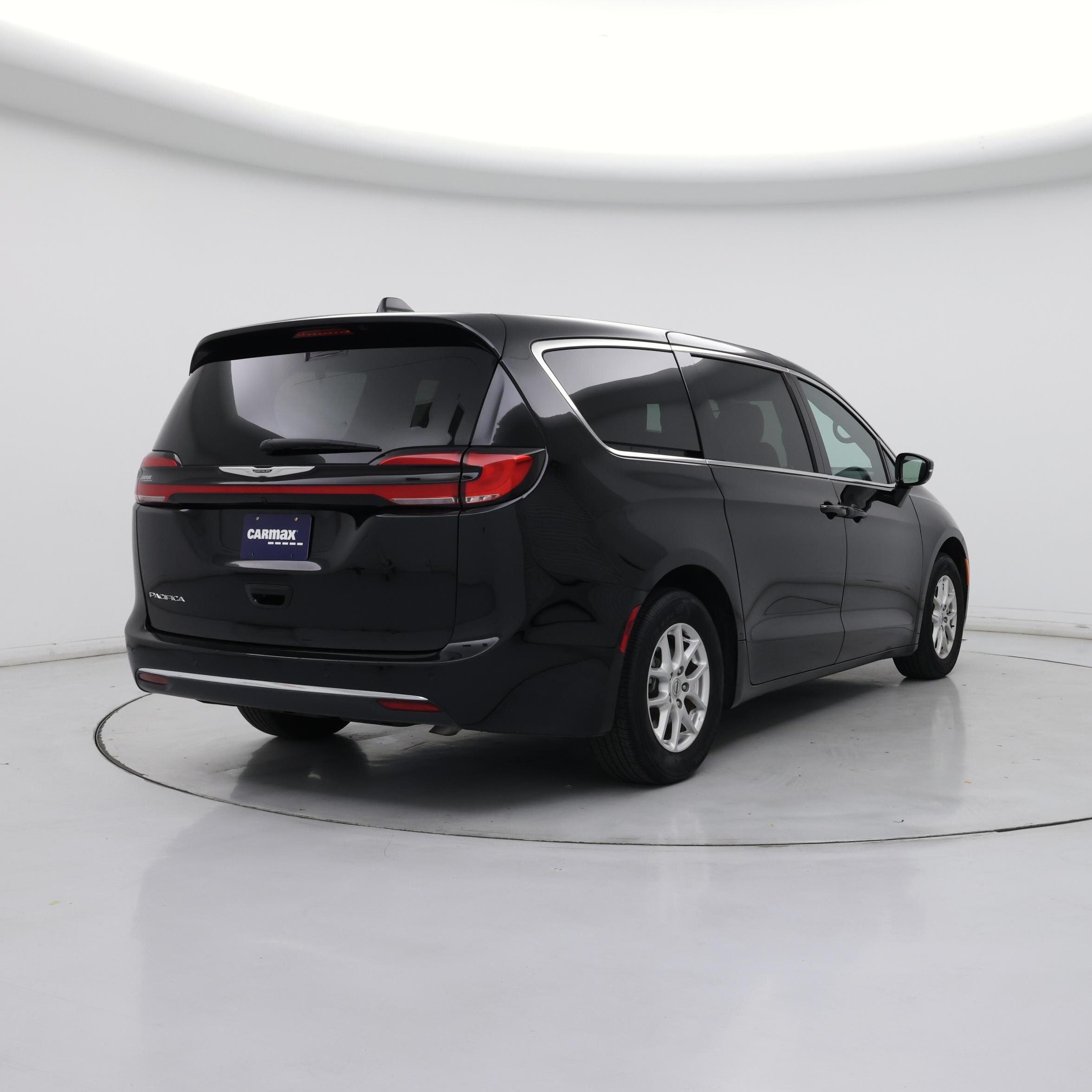 Thumbnail: 2025 Chrysler Pacifica - 8