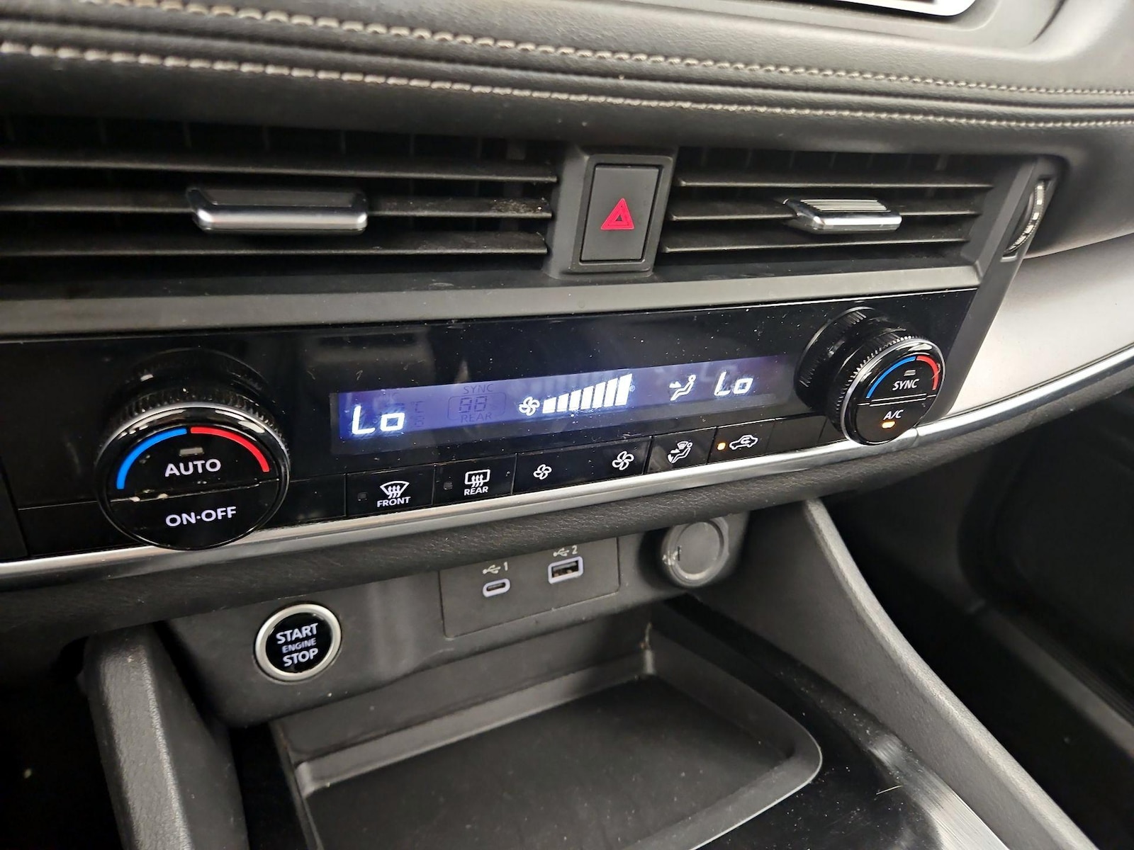 2023 Nissan Rogue SV - Photo 17