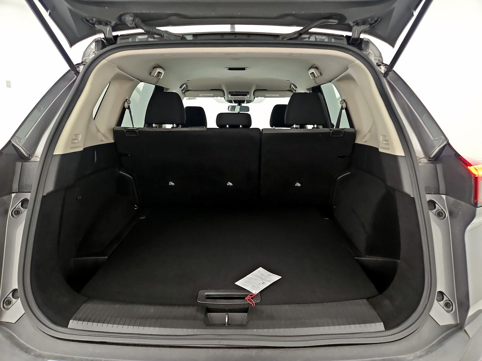 2023 Nissan Rogue SV - Photo 21