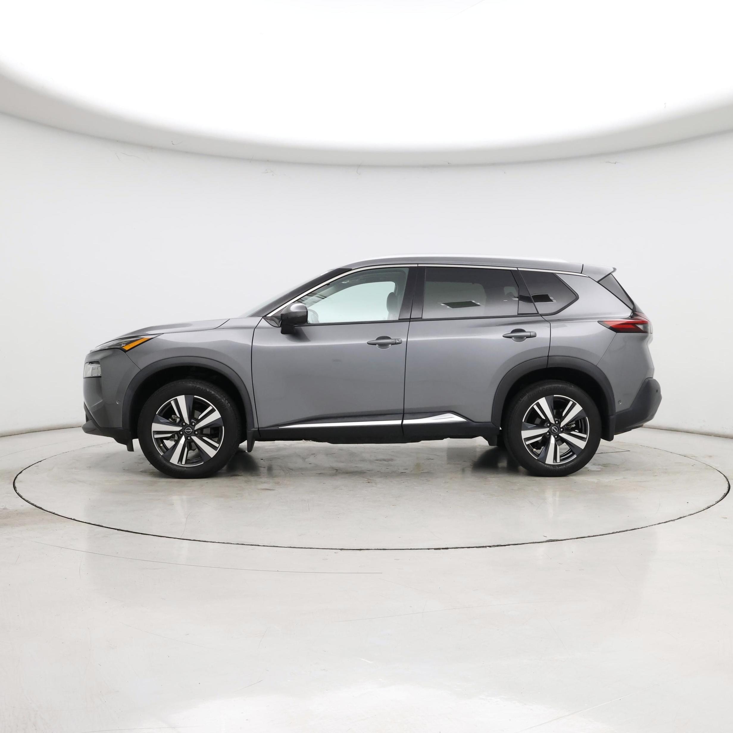 Thumbnail: 2023 Nissan Rogue - 3